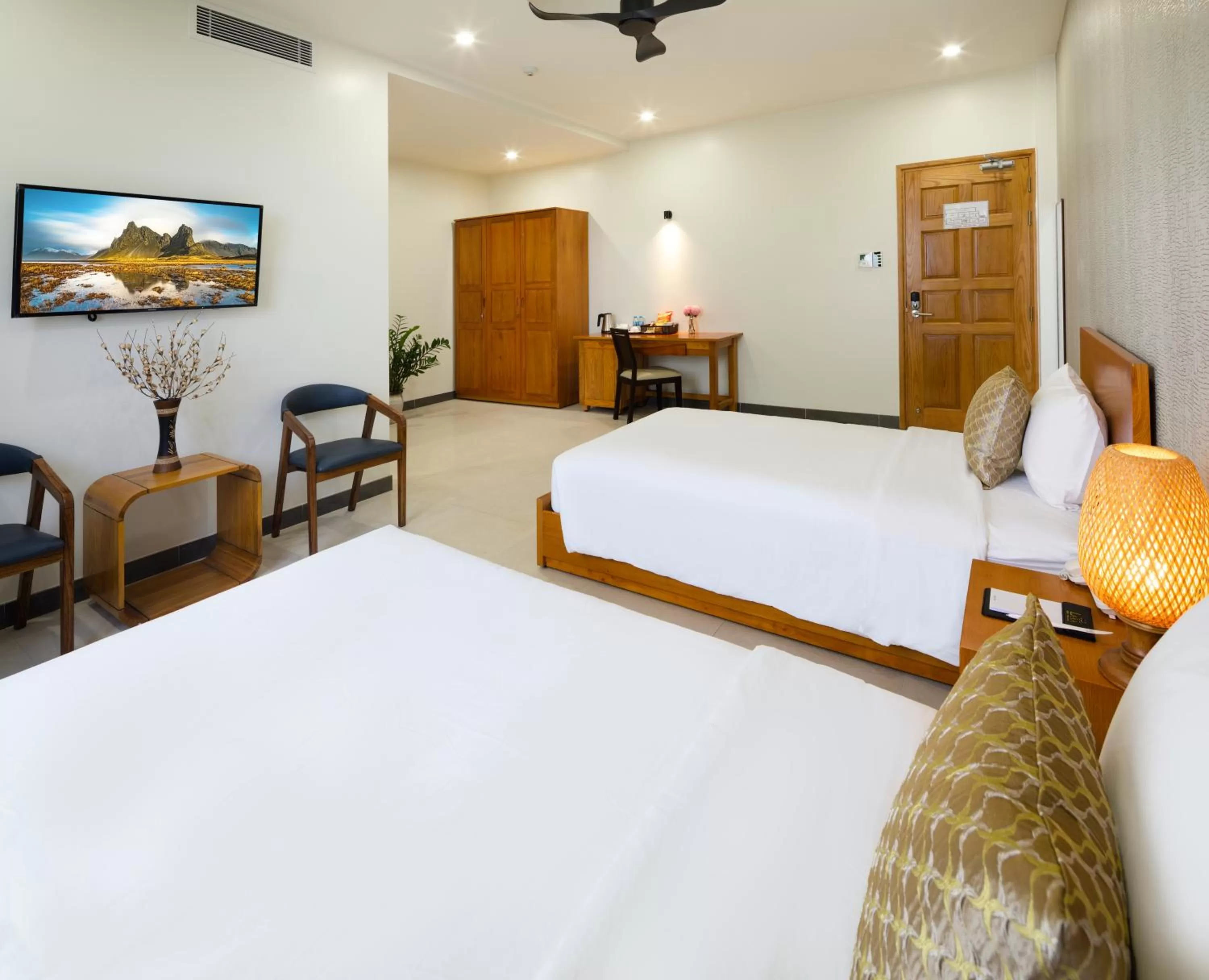 Bed in LARA HOTEL LONG XUYÊN