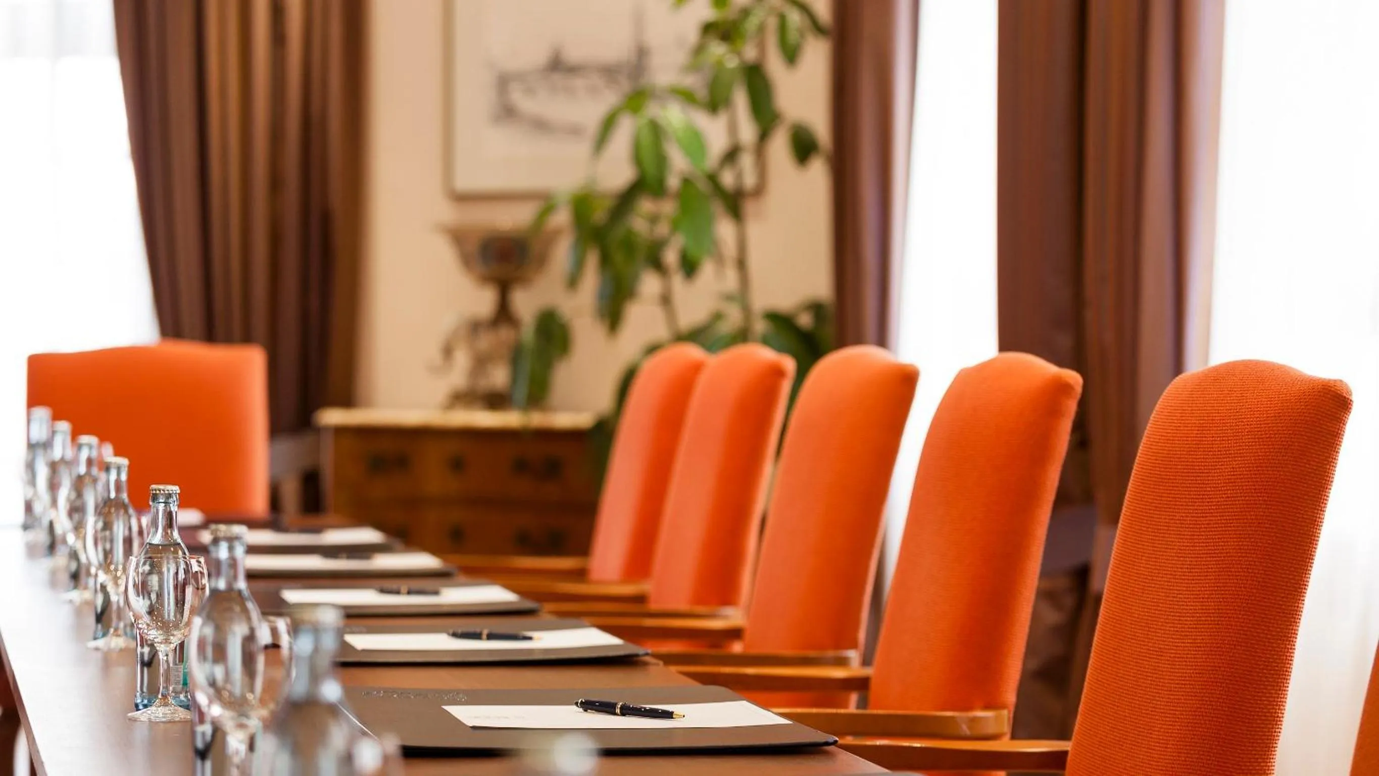 Business facilities in Relais & Châteaux Bülow Palais