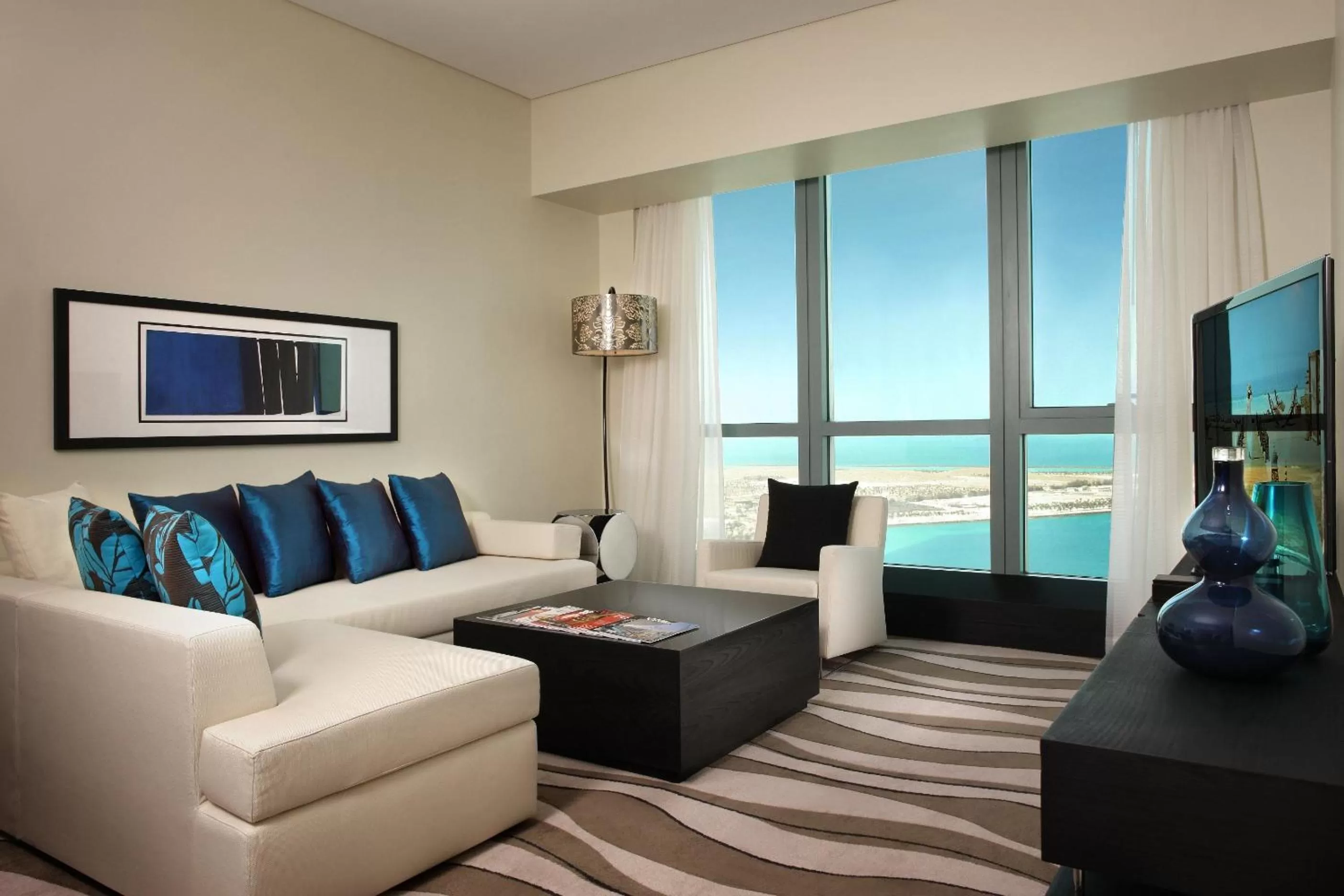 Living room in Sofitel Abu Dhabi Corniche
