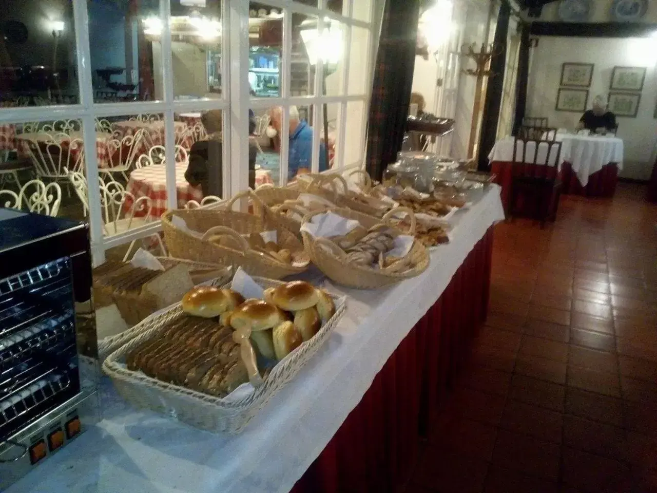 Breakfast in Quinta Da Penha De Franca Breakfast in Quinta Da Penha De Franca