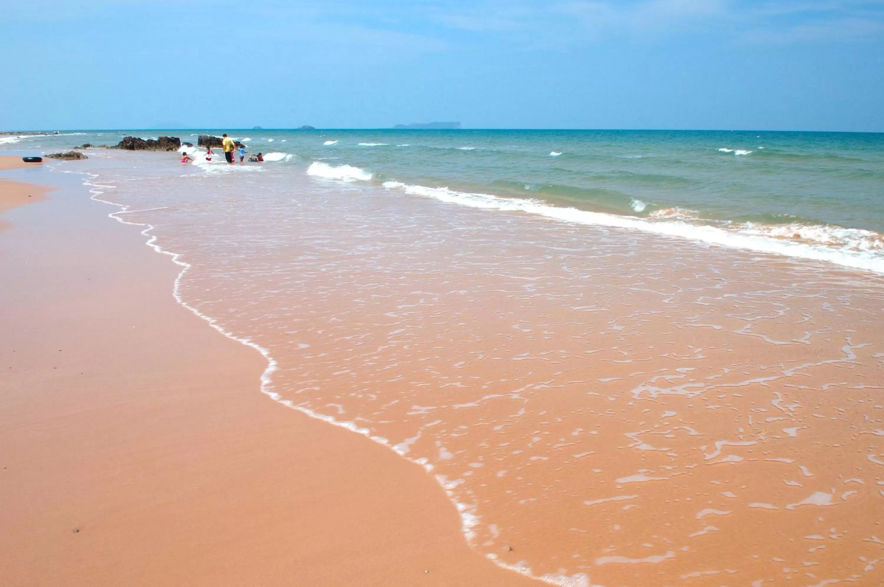 Beach in Ban Saithong Beach Resort