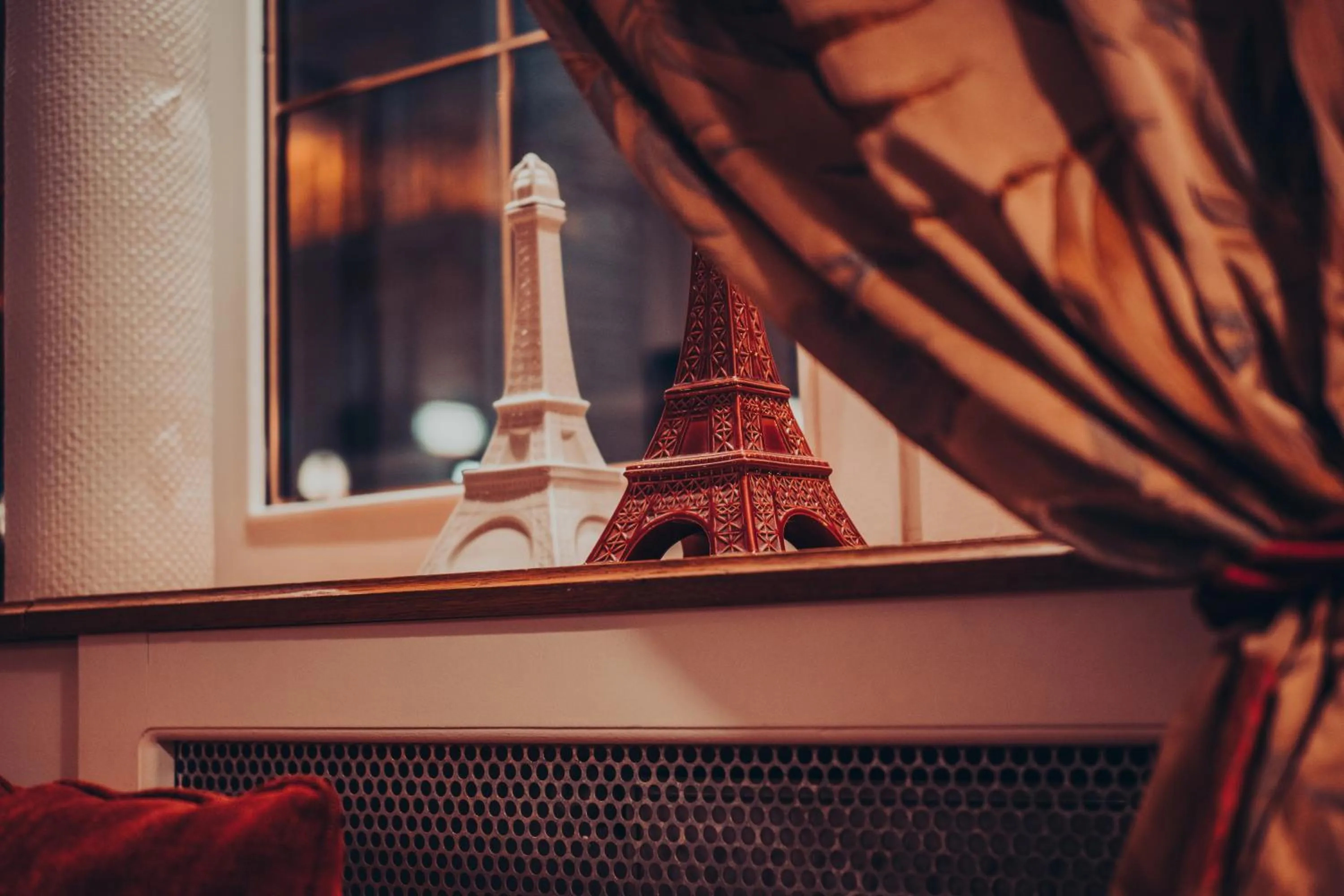 Decorative detail in New Orient Hotel