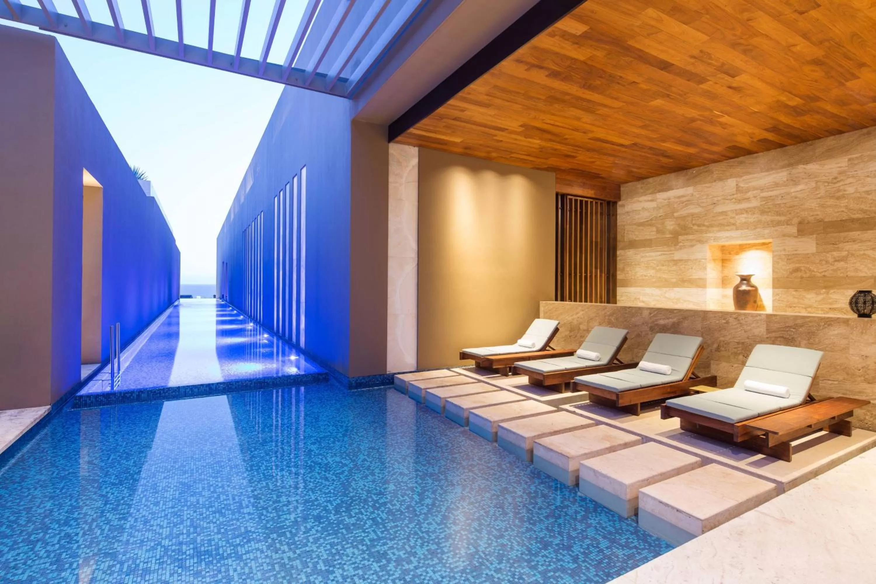 Swimming pool in JW Marriott Los Cabos Beach Resort & Spa