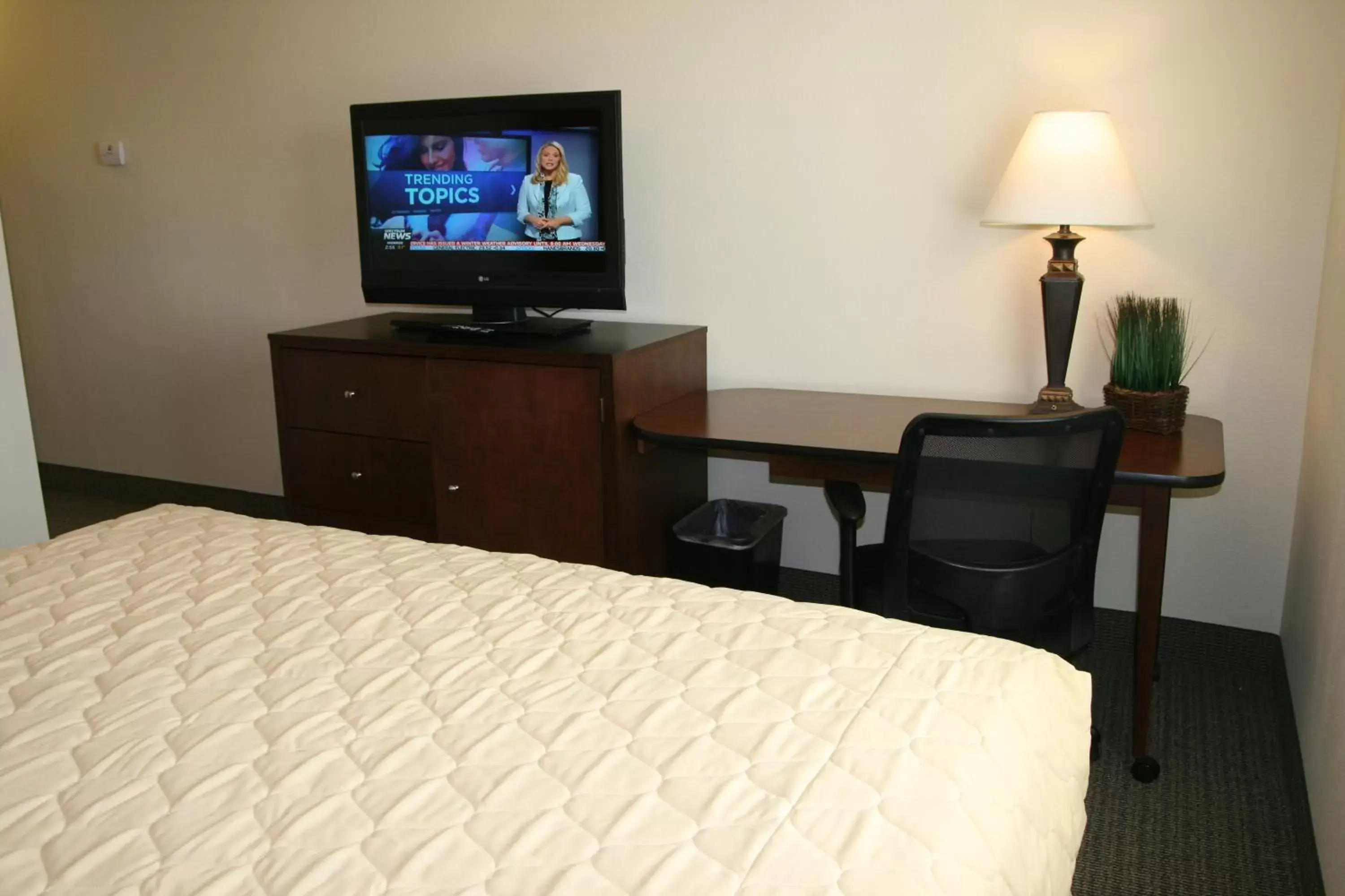 Bed in Affordable Suites Mooresville Bed in Affordable Suites Mooresville
