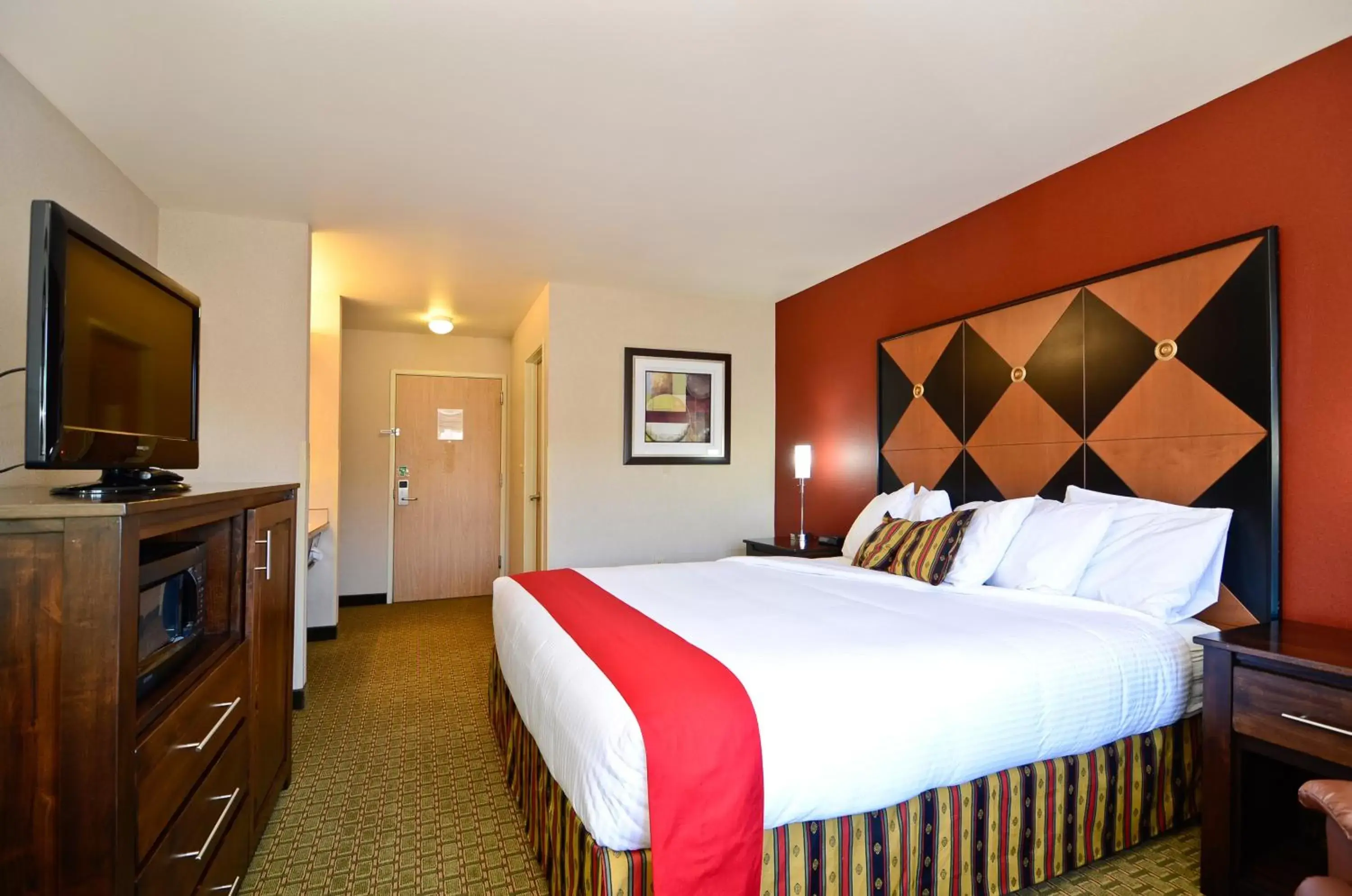 Photo of the whole room, Bed in Inn America - Lewiston Photo of the whole room, Bed in Inn America - Lewiston