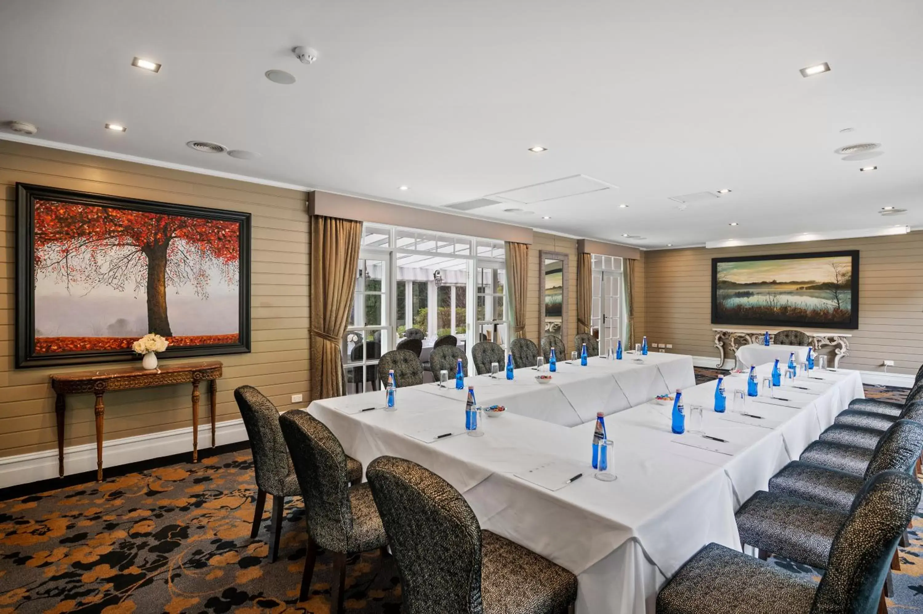 Meeting/conference room in Parklands Country Gardens & Lodges Blue Mountains
