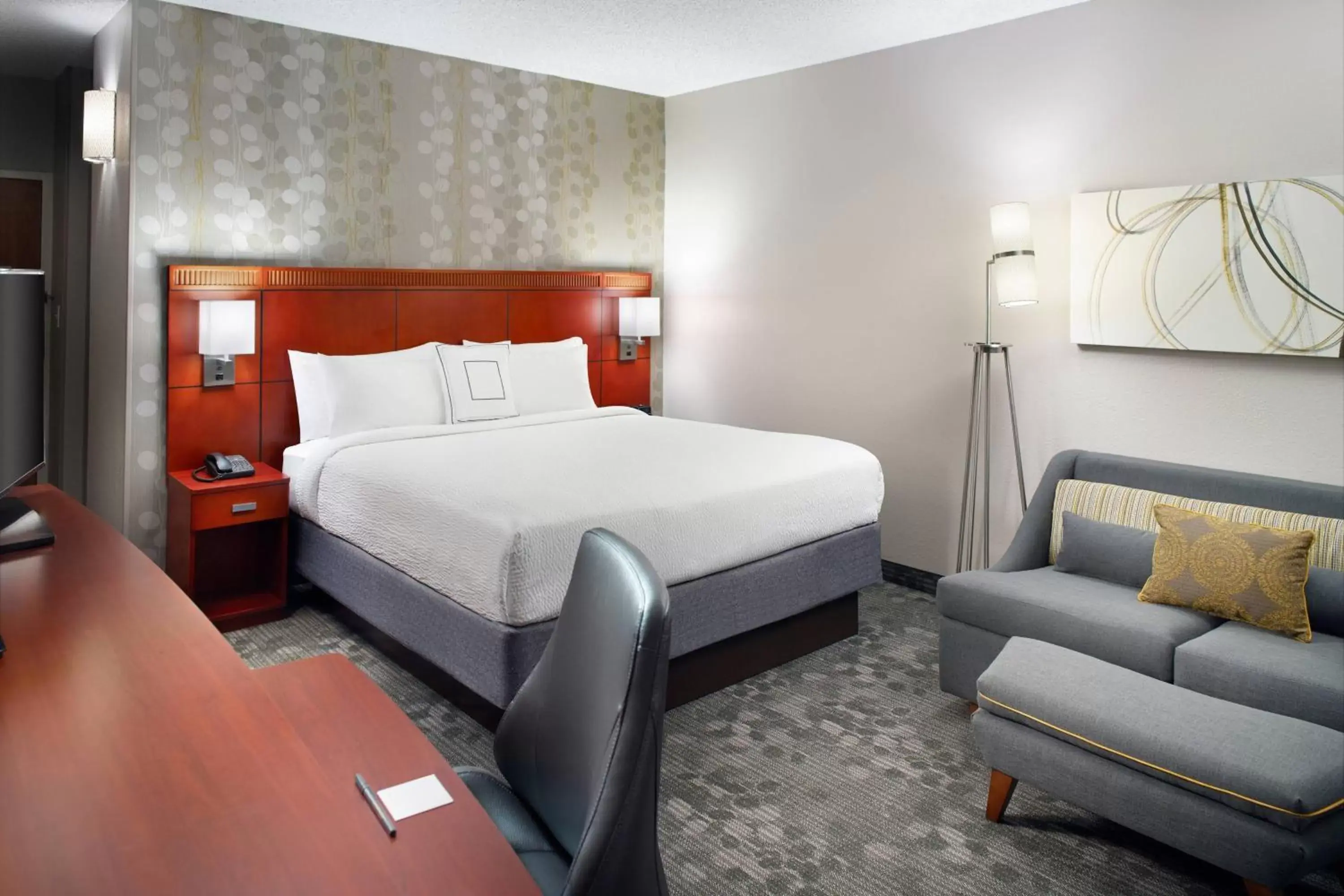 Photo of the whole room, Bed in Courtyard by Marriott Perimeter Center