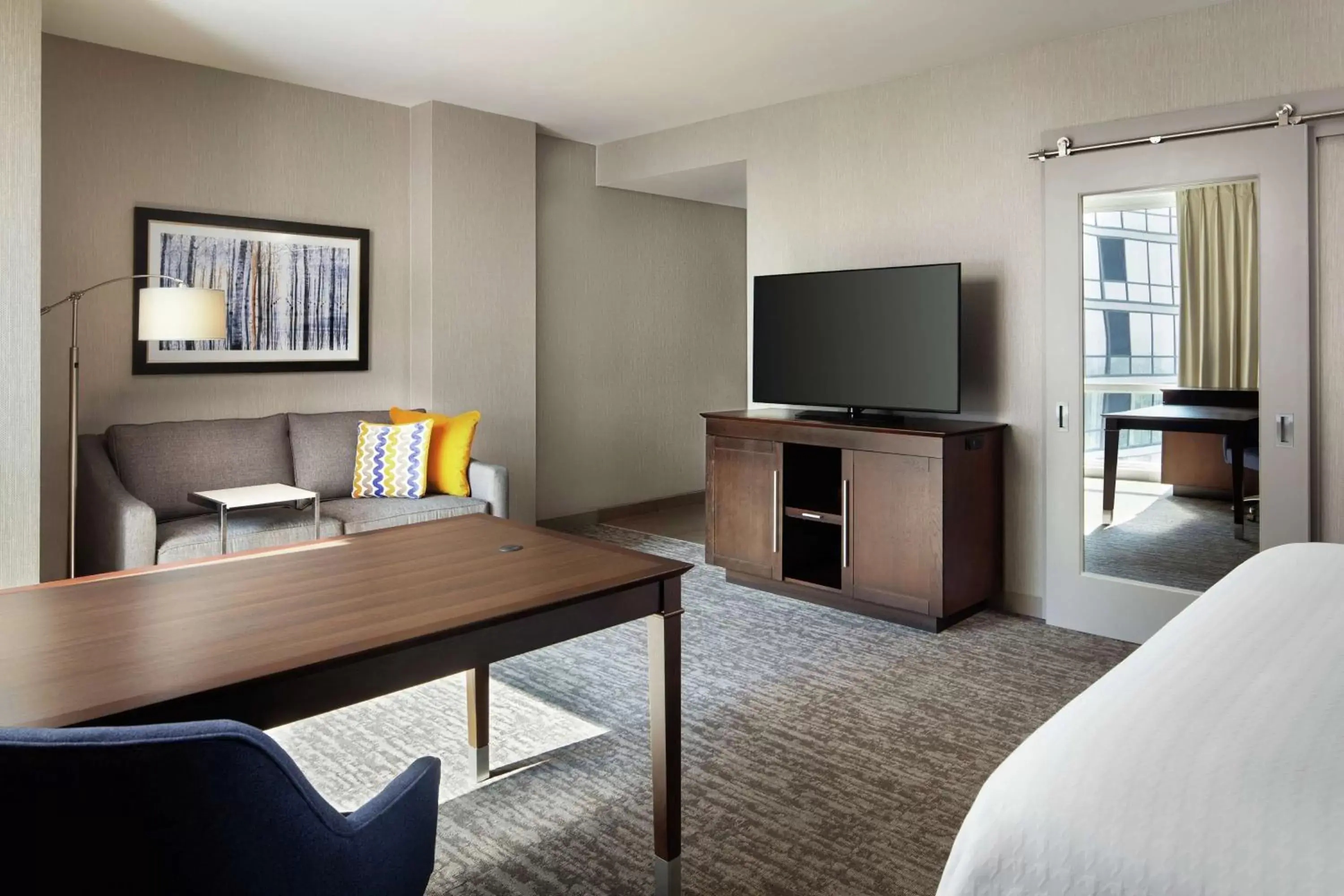 Bedroom, Seating Area in Hampton Inn & Suites Teaneck/Glenpointe