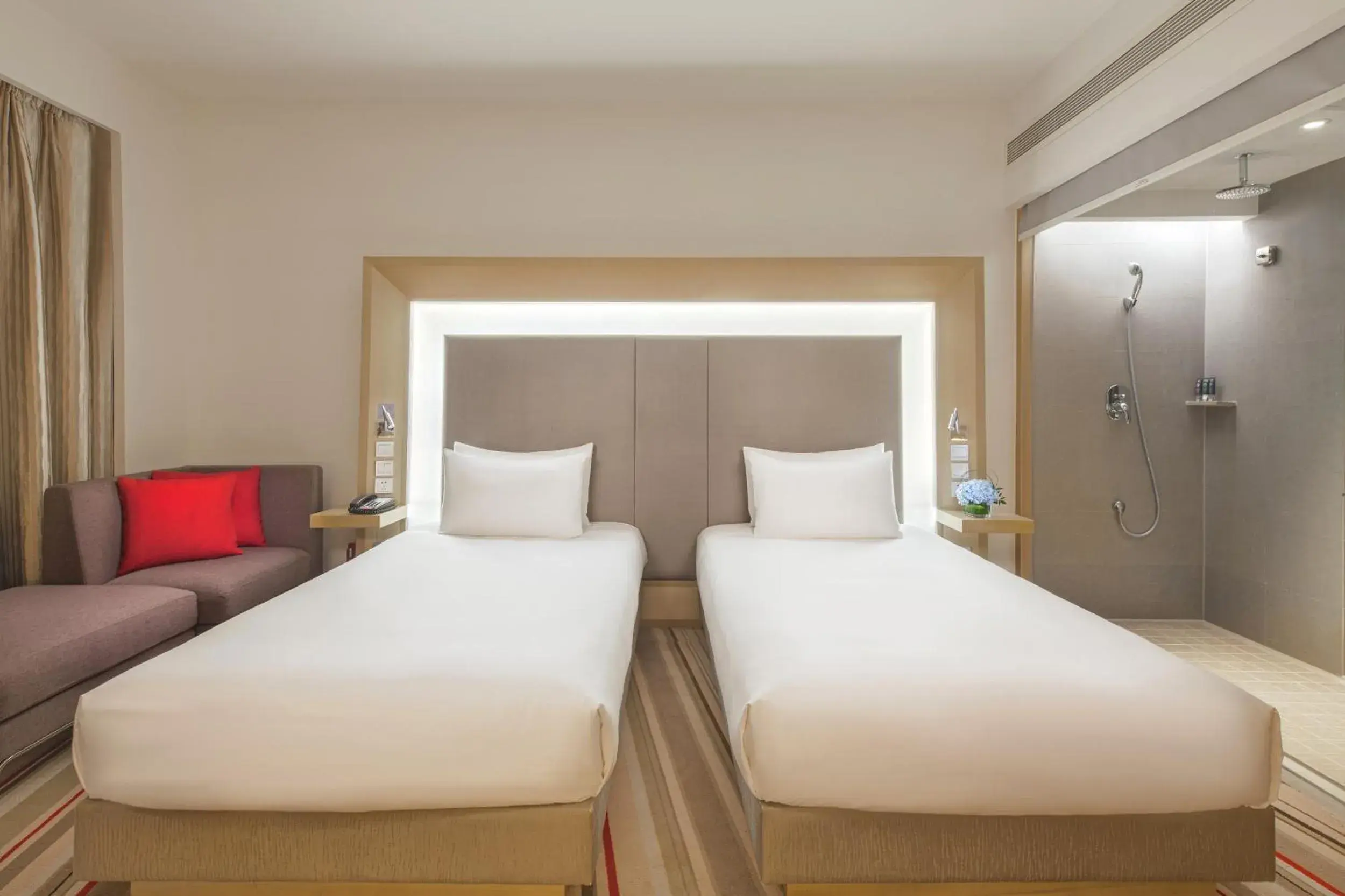 Bed in Novotel Nanjing East Suning Galaxy