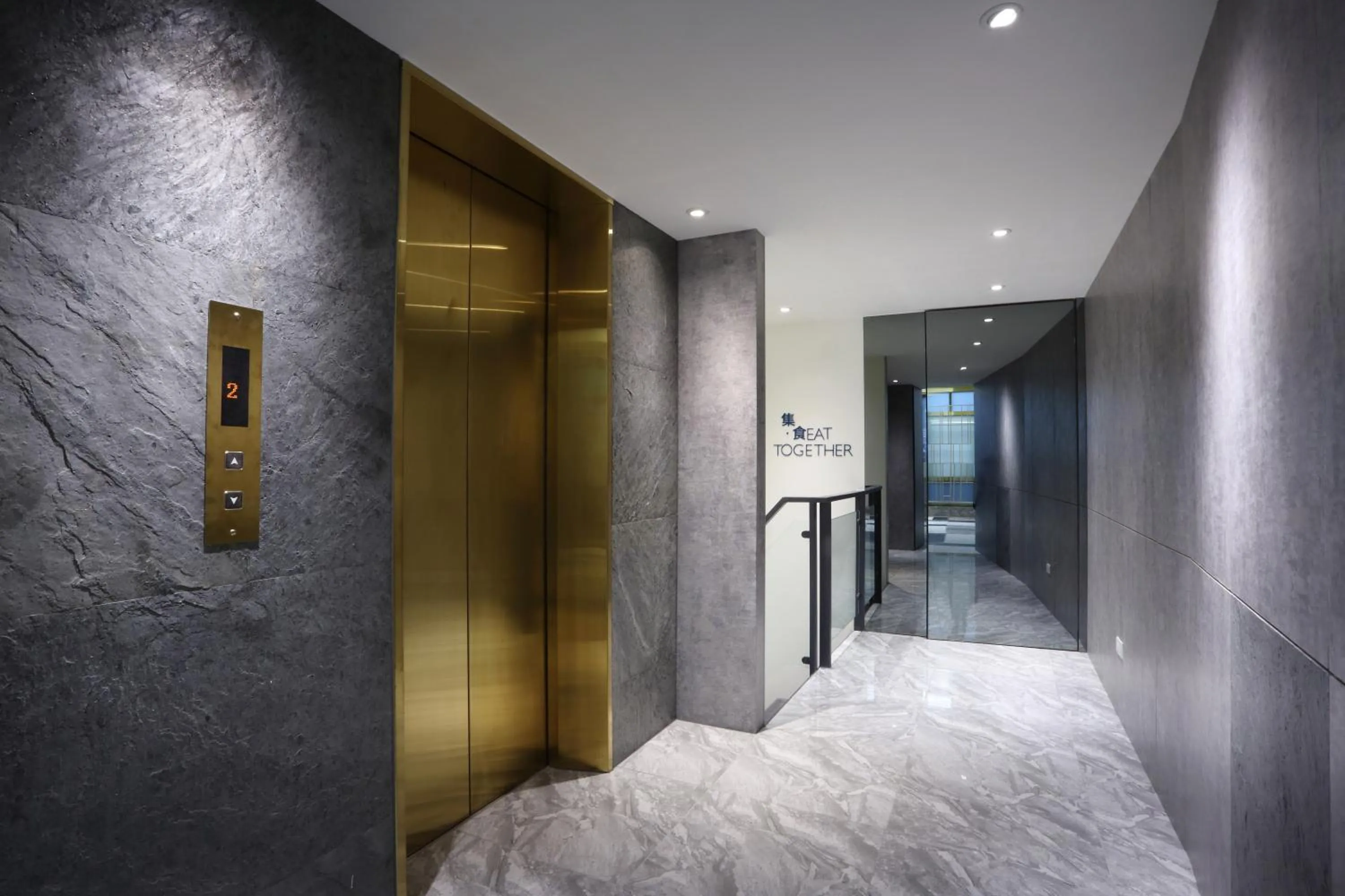 Facade/entrance in KEEBE Hotel