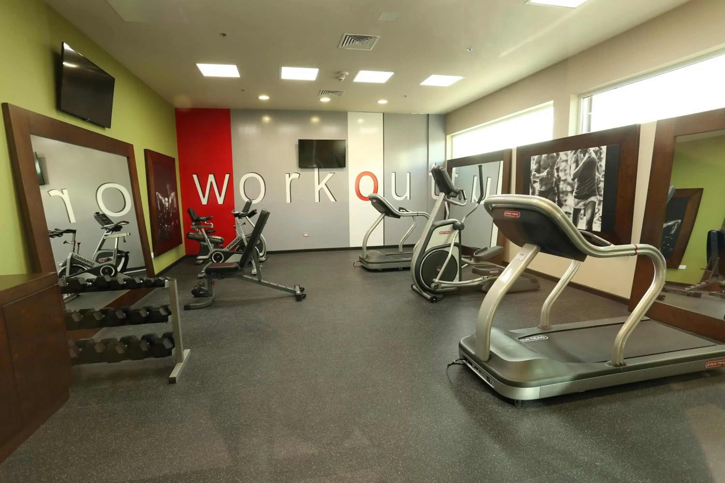 Fitness centre/facilities, Fitness Center/Facilities in Holiday Inn Express & Suites Mexicali, an IHG Hotel