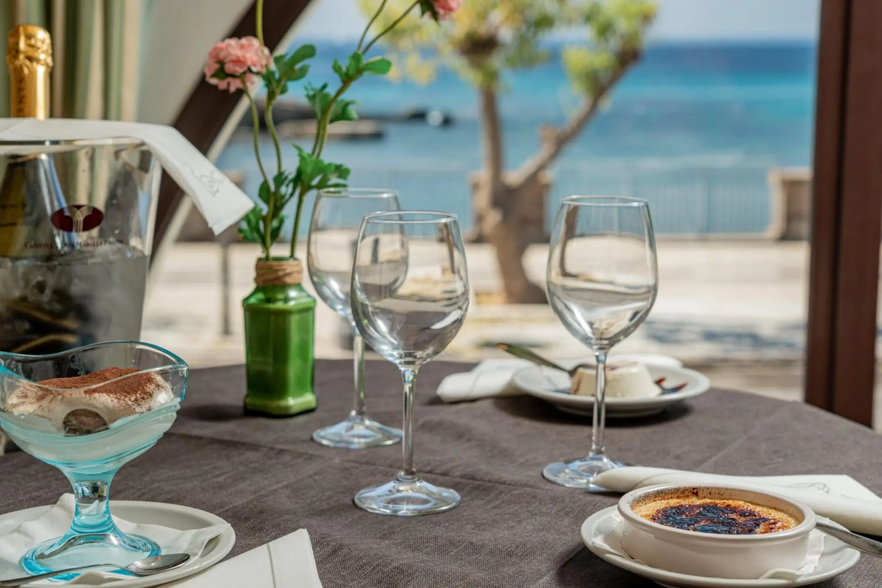 Restaurant/places to eat in Hotel El Balear