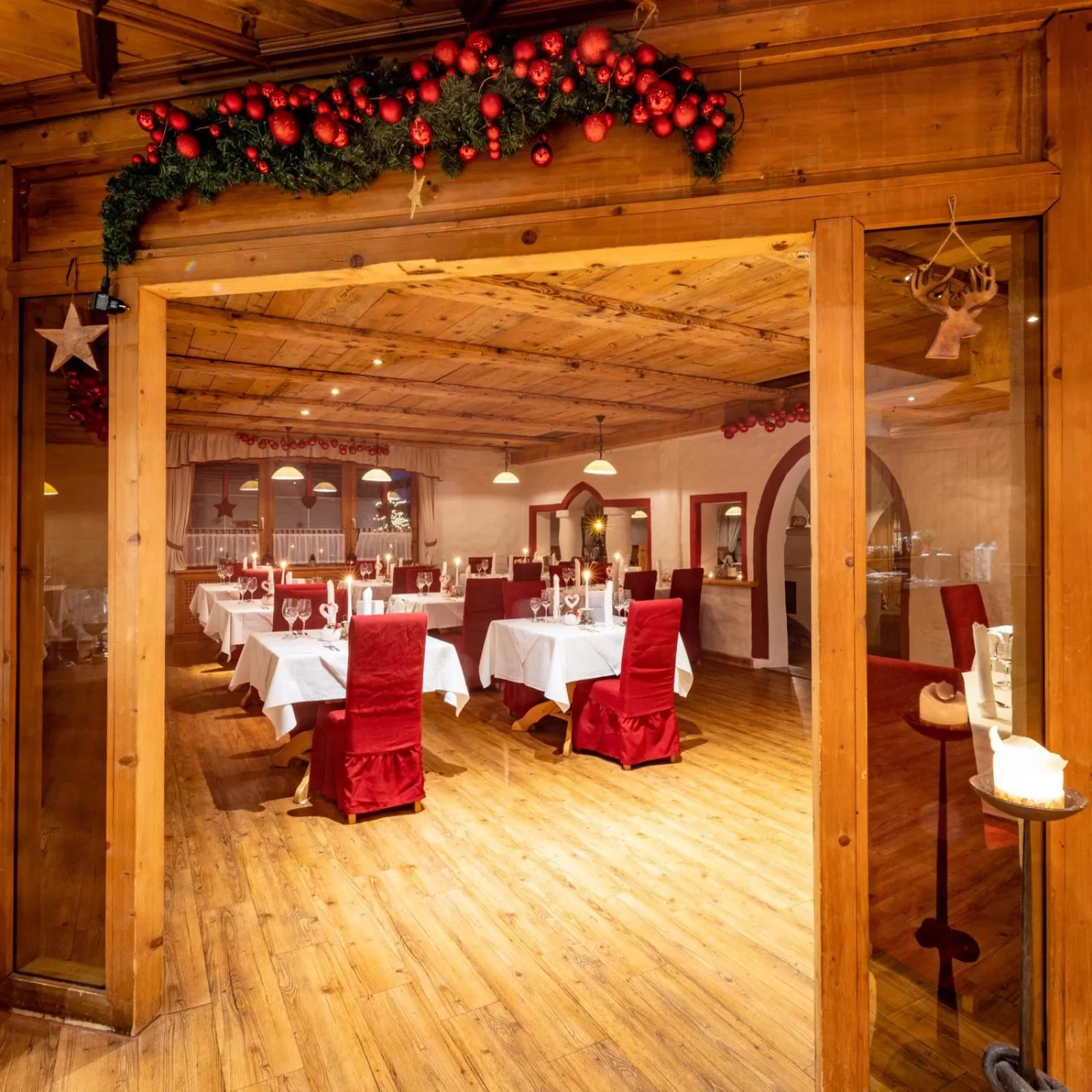 Restaurant/places to eat in Sporthotel Cristall