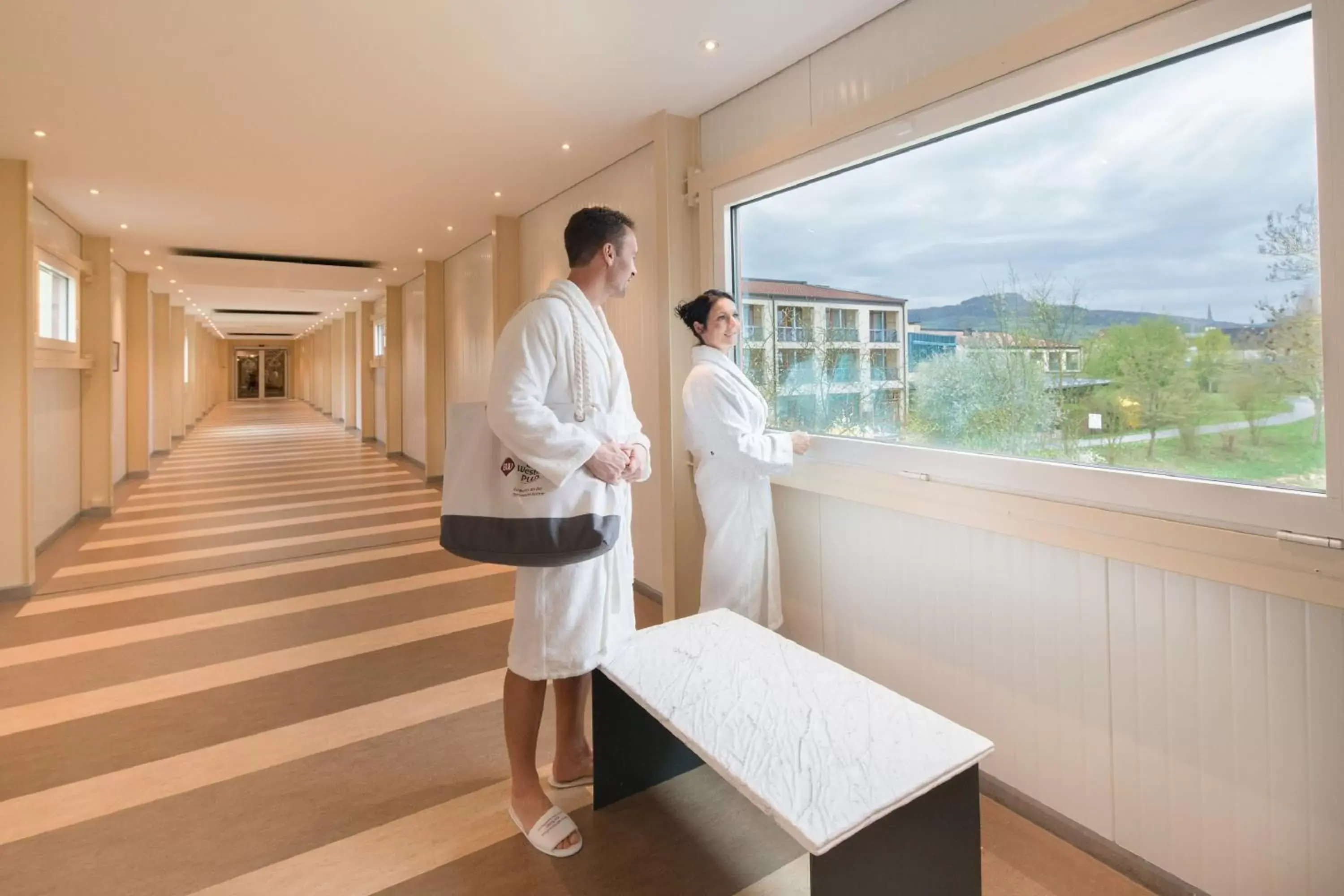 People in Best Western Plus Kurhotel an der Obermaintherme