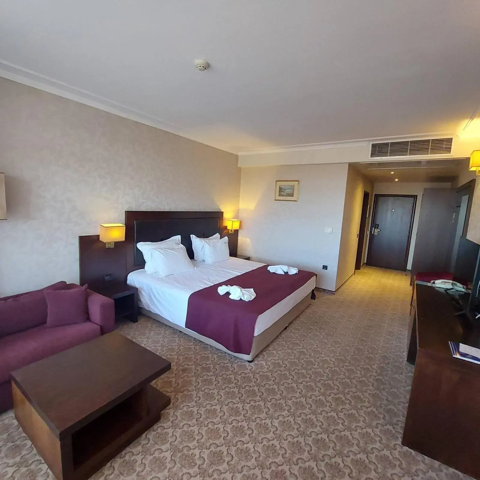 Property building, Bed in Hissar Spa Hotel