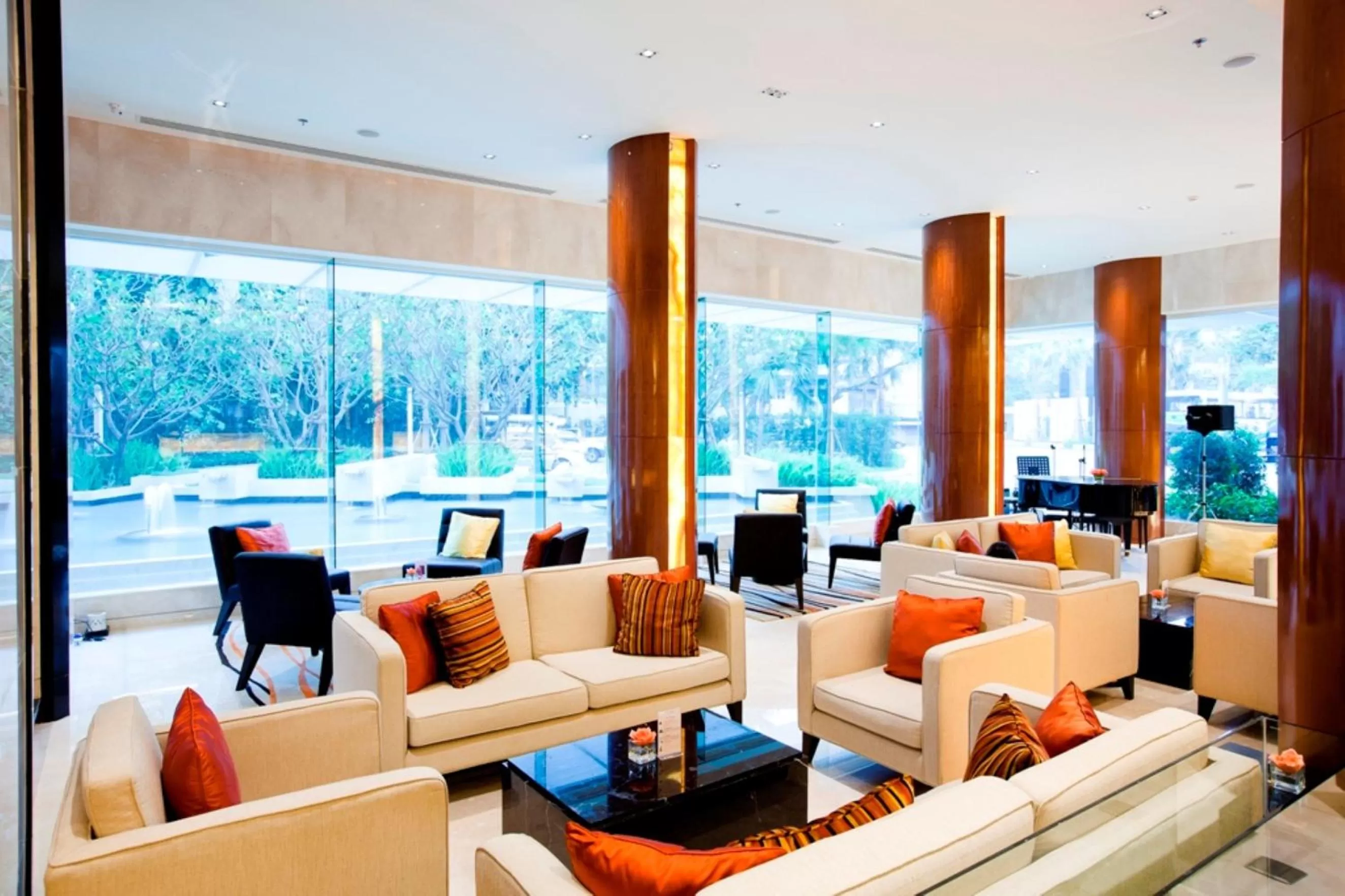 Lounge or bar in Royal Princess Larn Luang - SHA Extra Plus