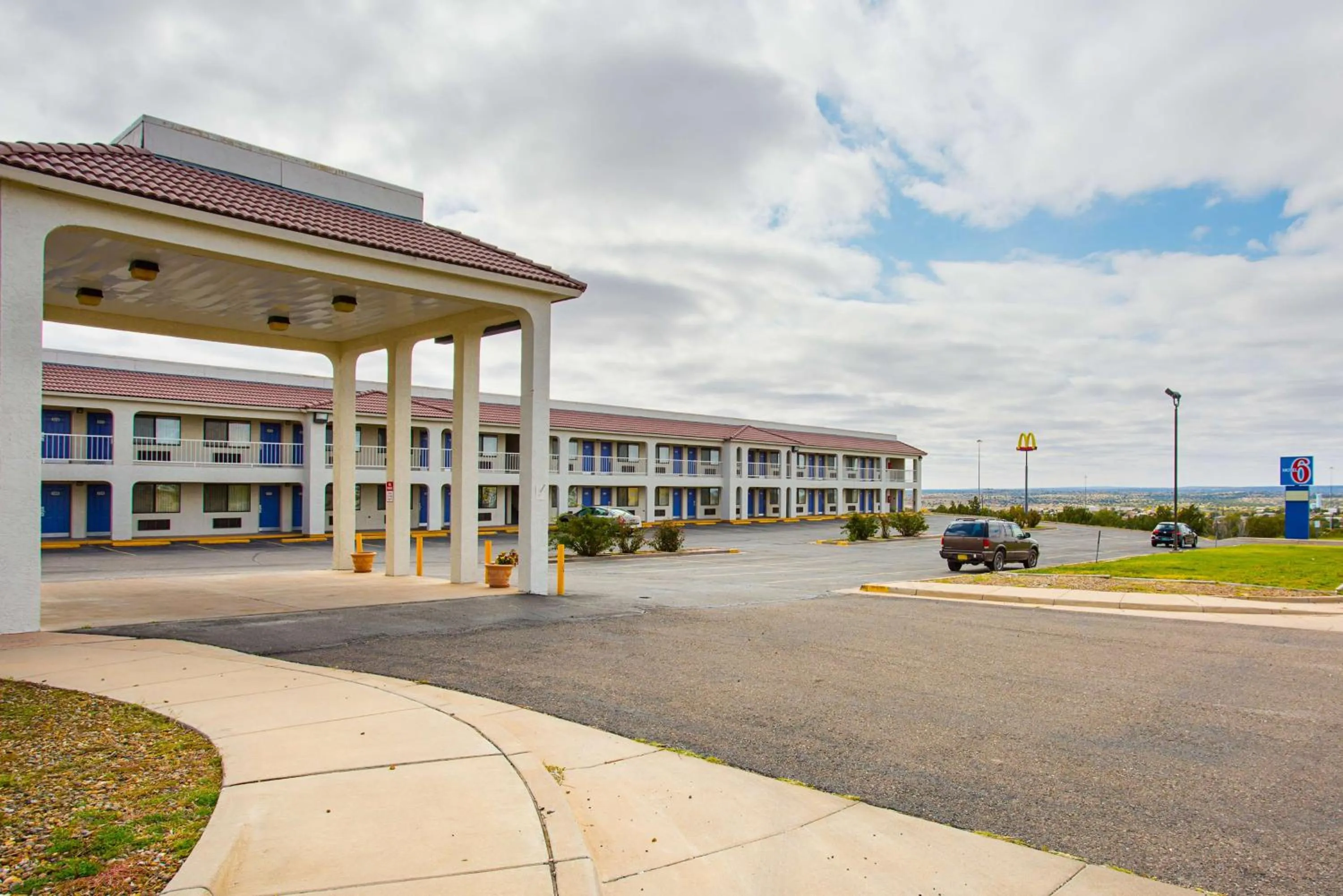 Property building in Rodeway Inn Santa Rosa