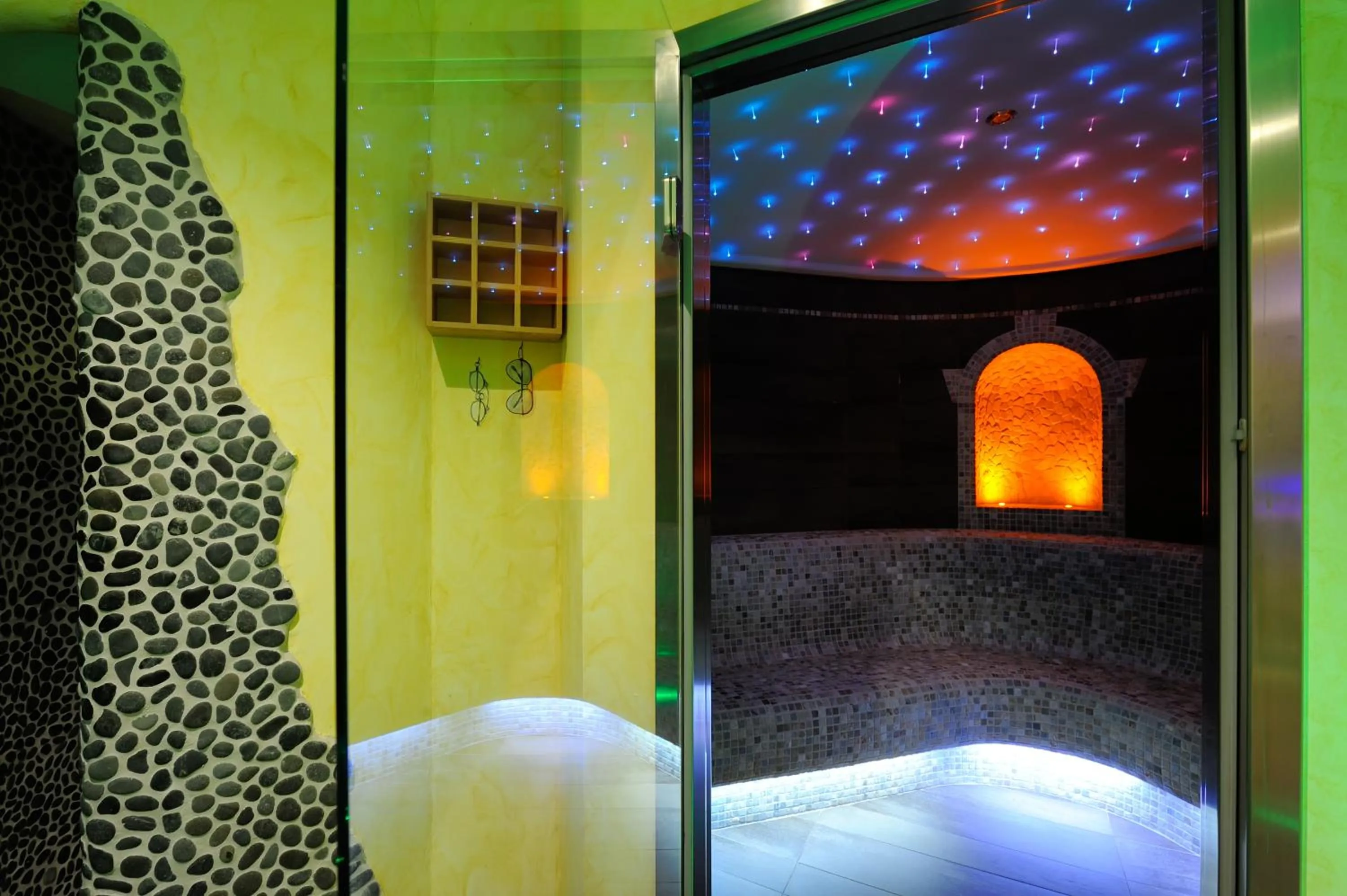 Steam room in Boutique Hotel Diana