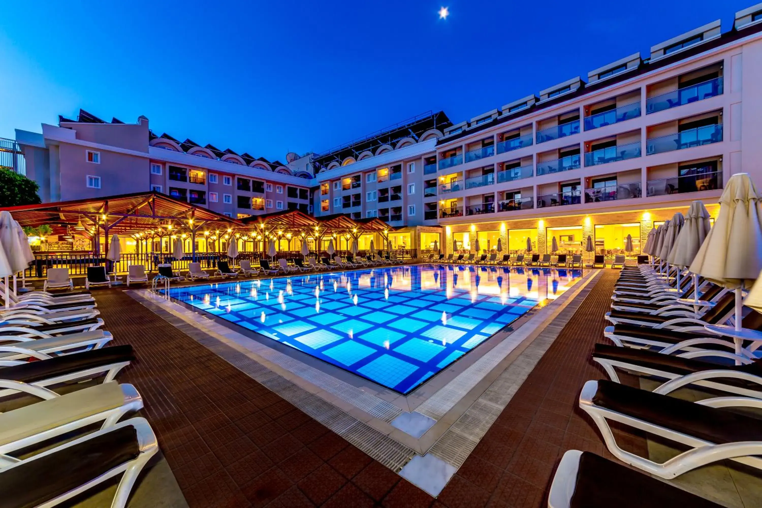 Swimming Pool in Julian Club Hotel - All Inclusive