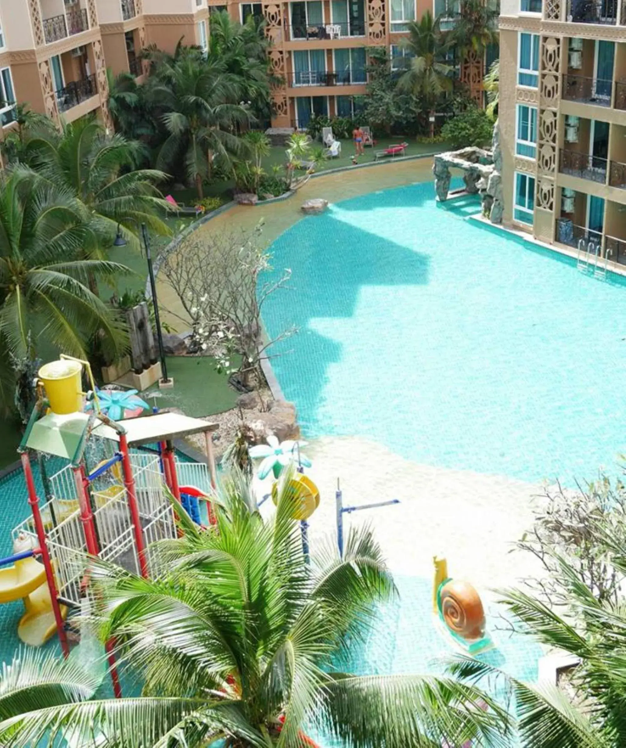 Area and facilities, Pool View in Atlantic Condo Resort Pattaya by Panisara