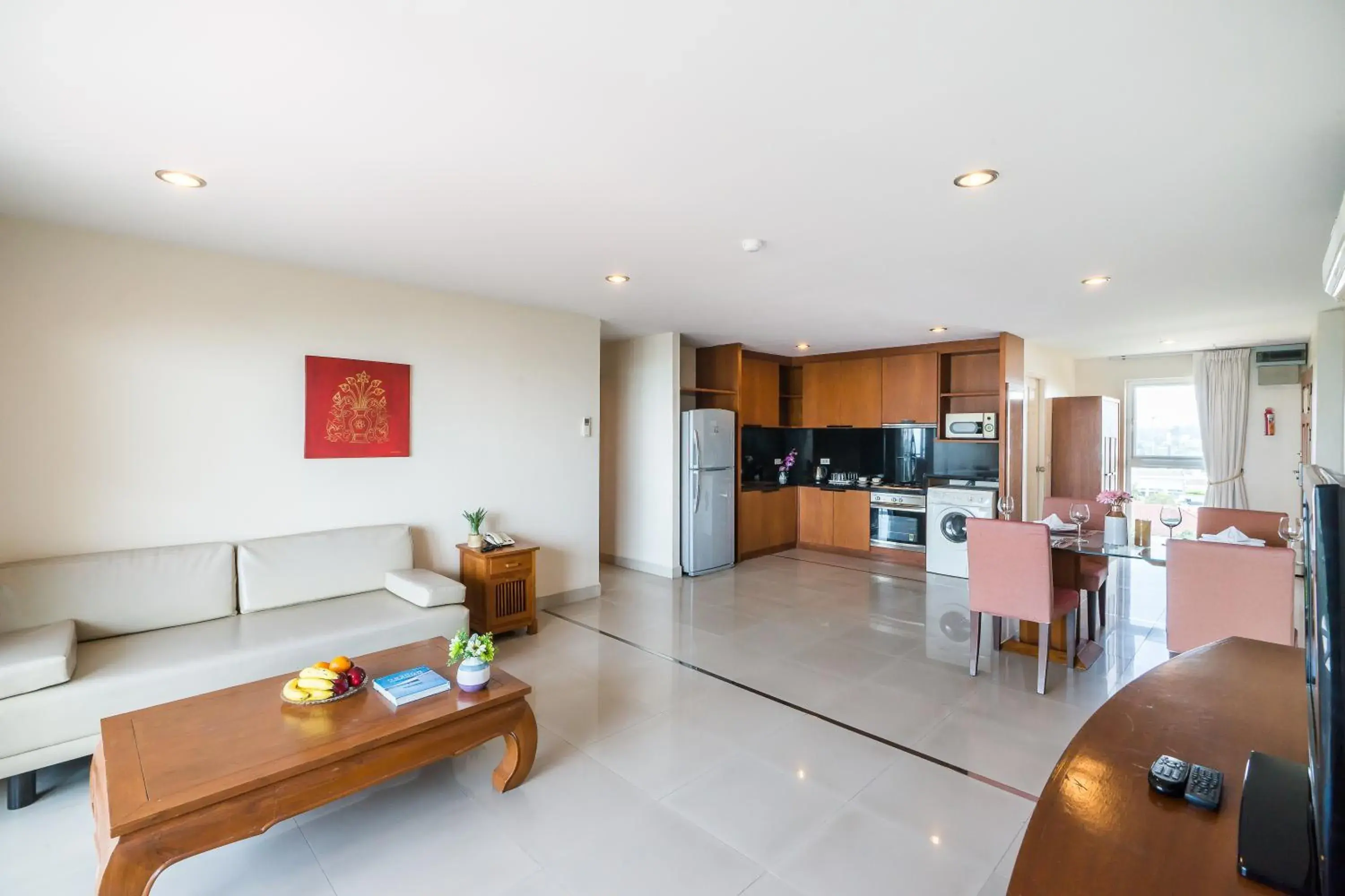 Kitchen or kitchenette, Seating Area in Bella Villa Cabana