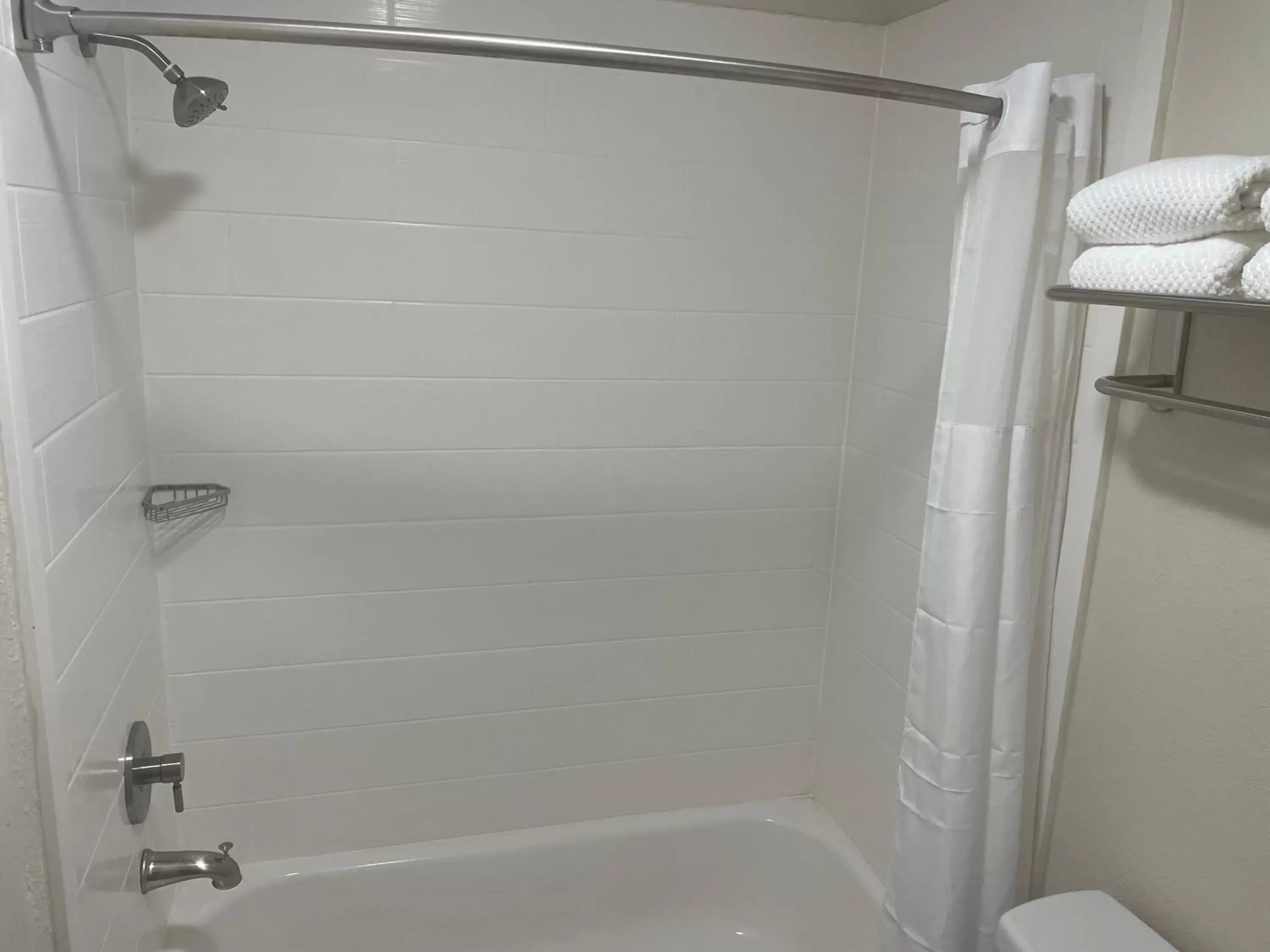Bathroom in Comfort Inn & Suites Spring Lake - Fayetteville Near Fort Liberty