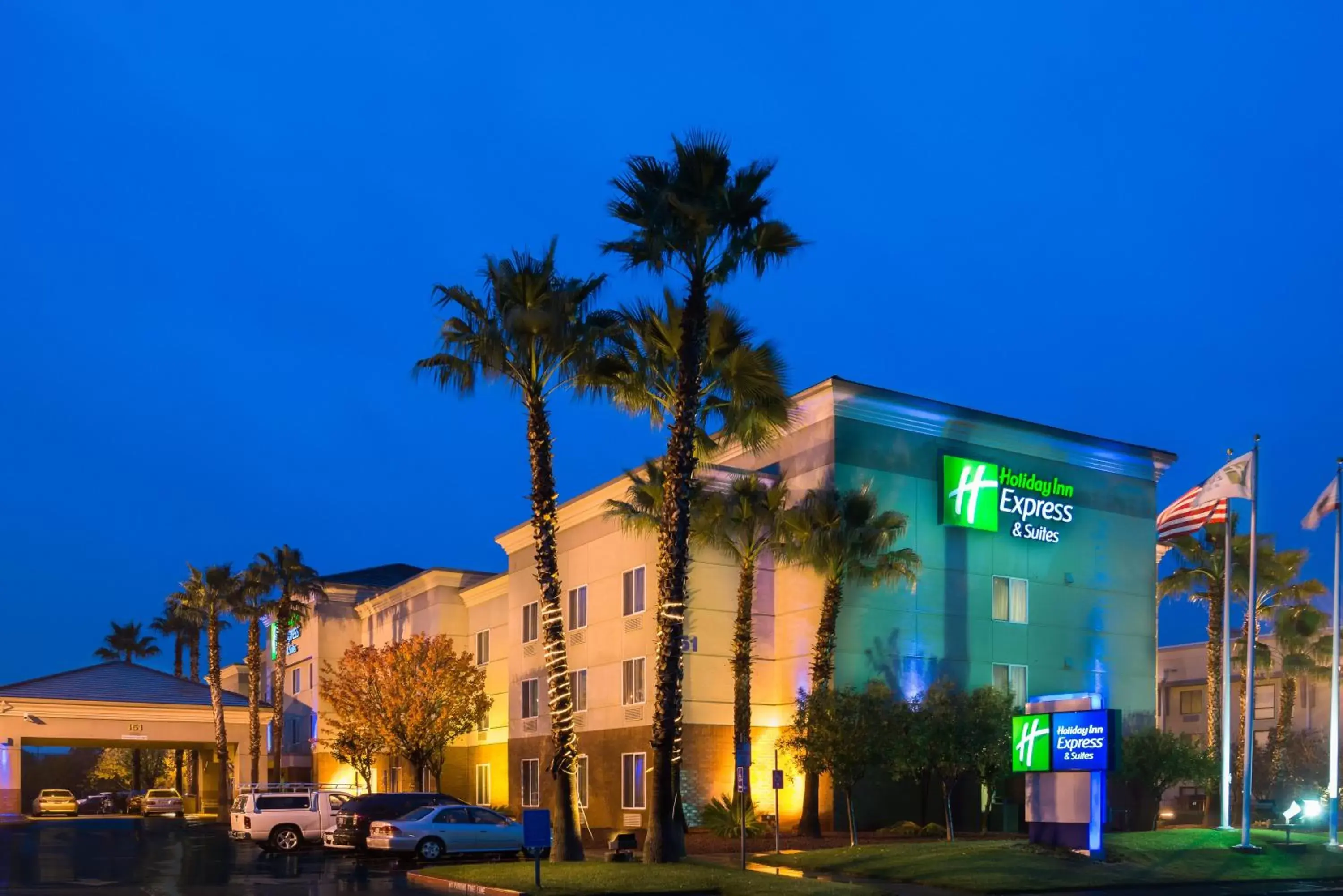 Property Building in Holiday Inn Express Hotel & Suites Vacaville, an IHG Hotel