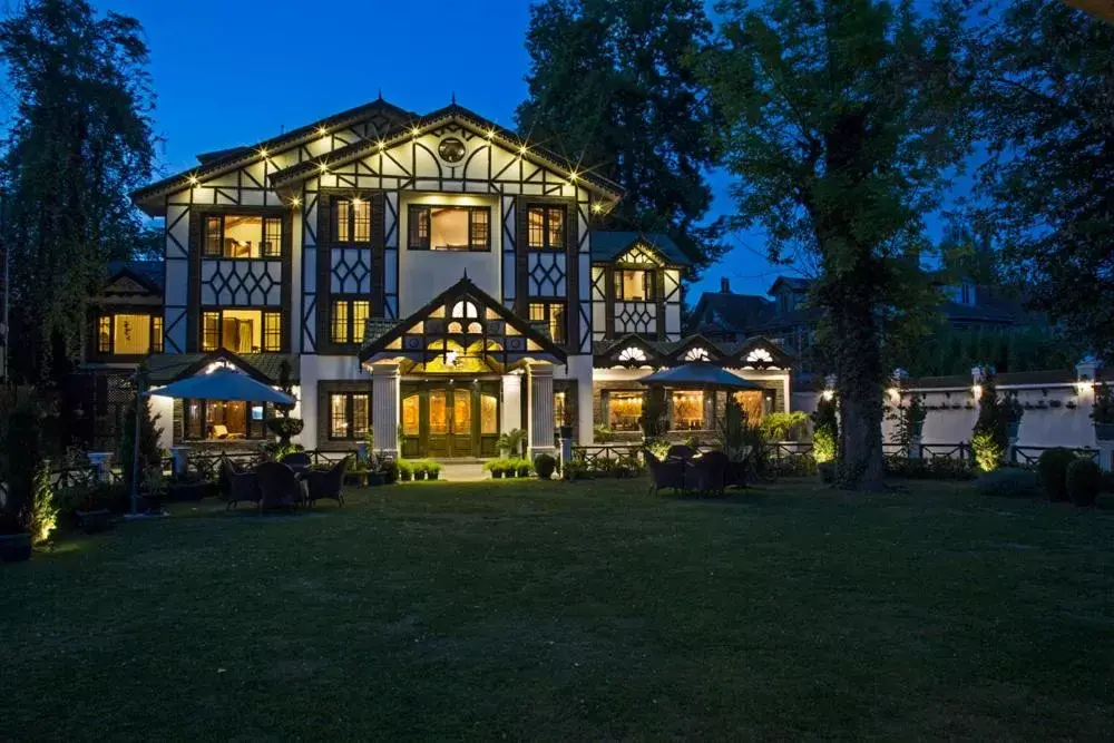 Lemon Tree Hotel Srinagar Lemon Tree Hotel Srinagar