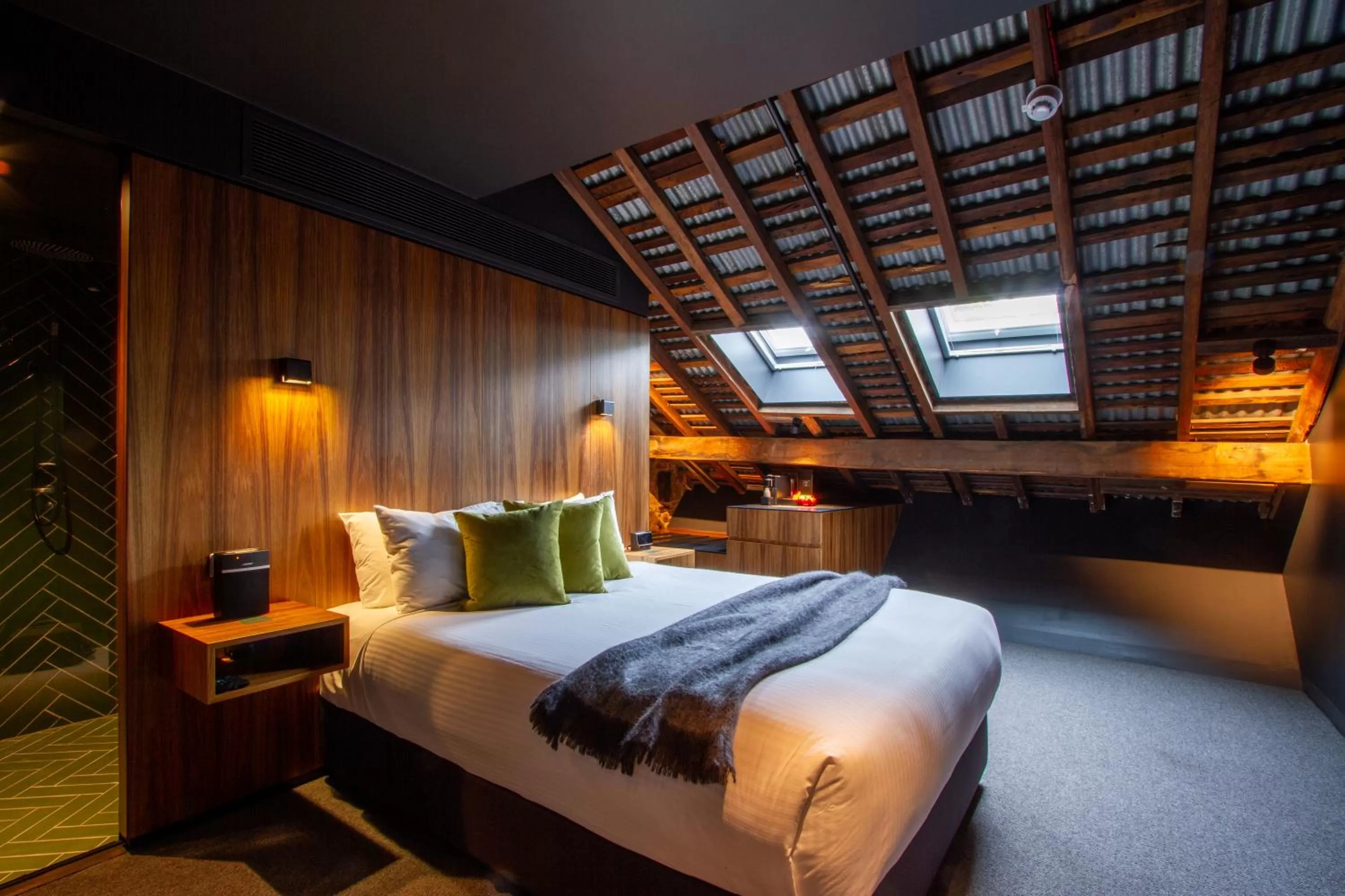 Standard Queen Loft Room  in Moss Hotel