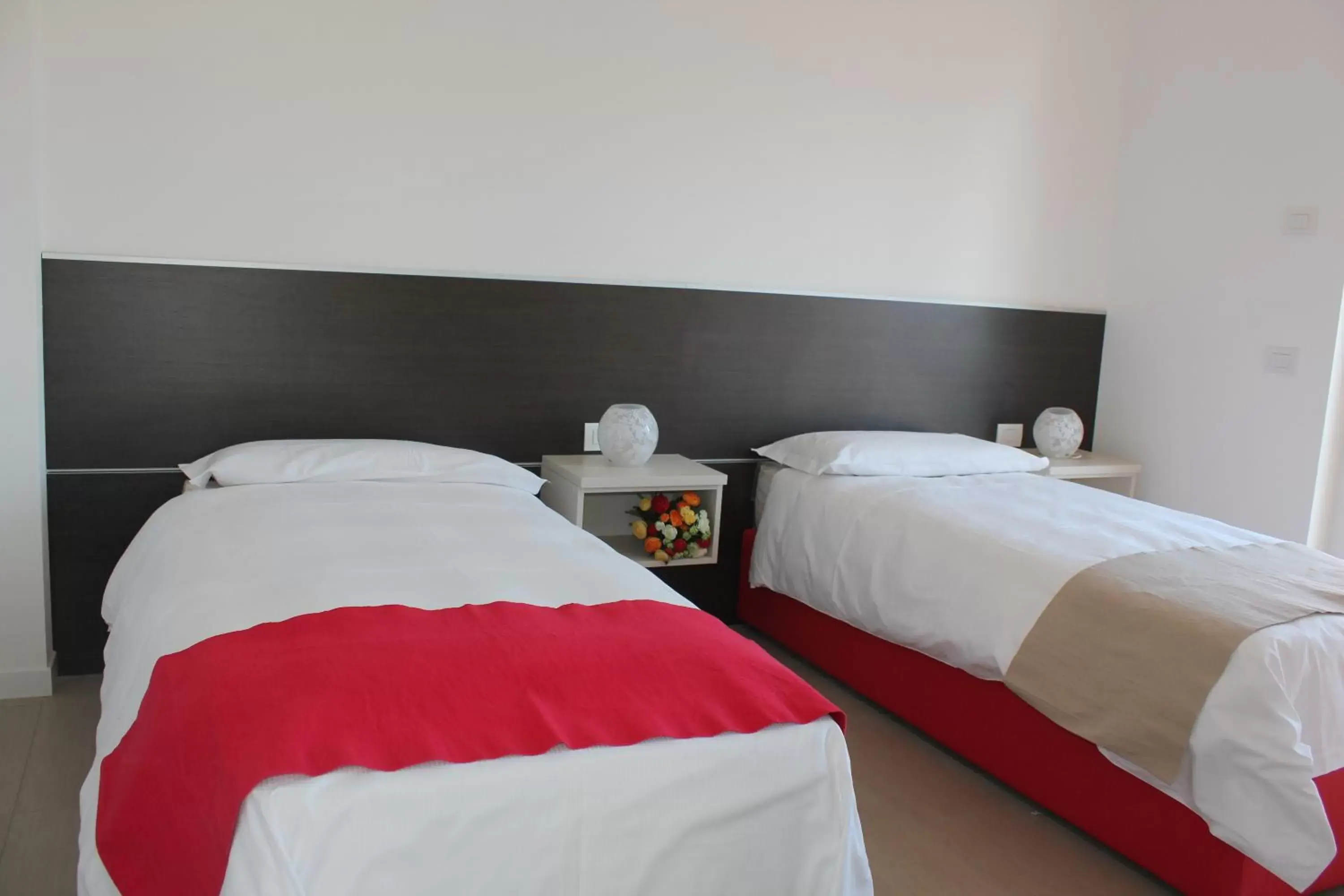 Two-Bedroom Apartment with Private Garden in Residence Villa Paradiso Two-Bedroom Apartment with Private Garden in Residence Villa Paradiso