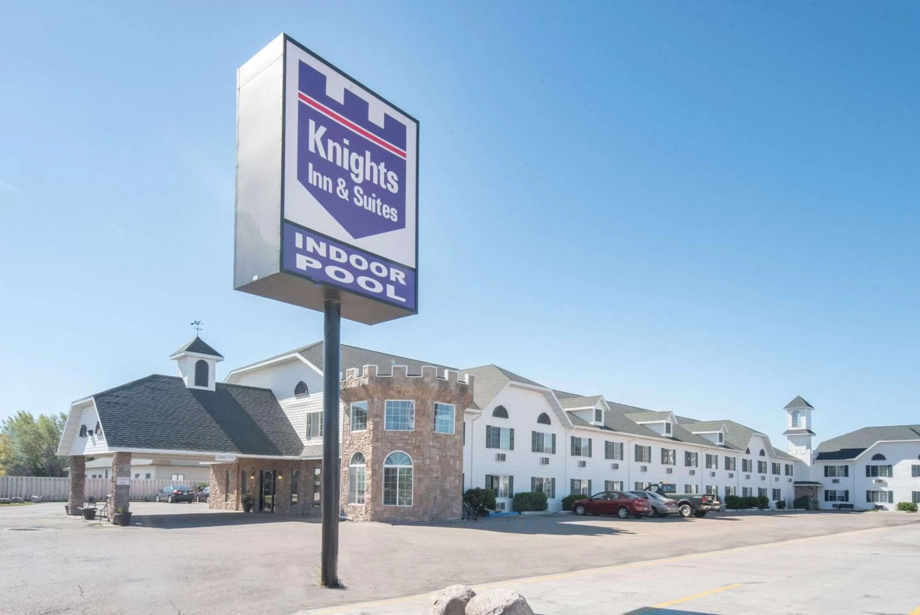 Property building in Knights Inn and Suites - Grand Forks
