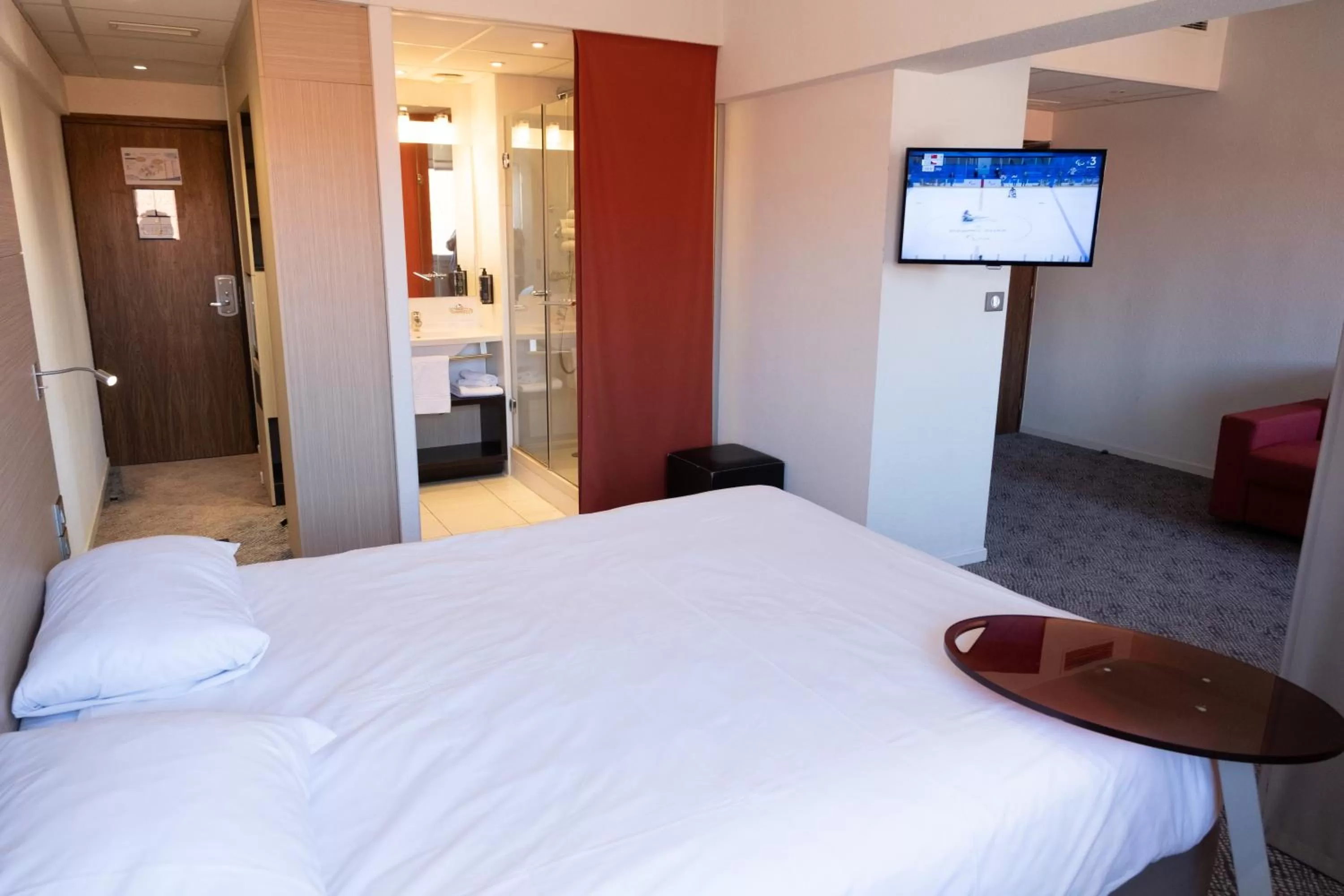 Photo of the whole room, Bed in ibis Styles Saint Dizier