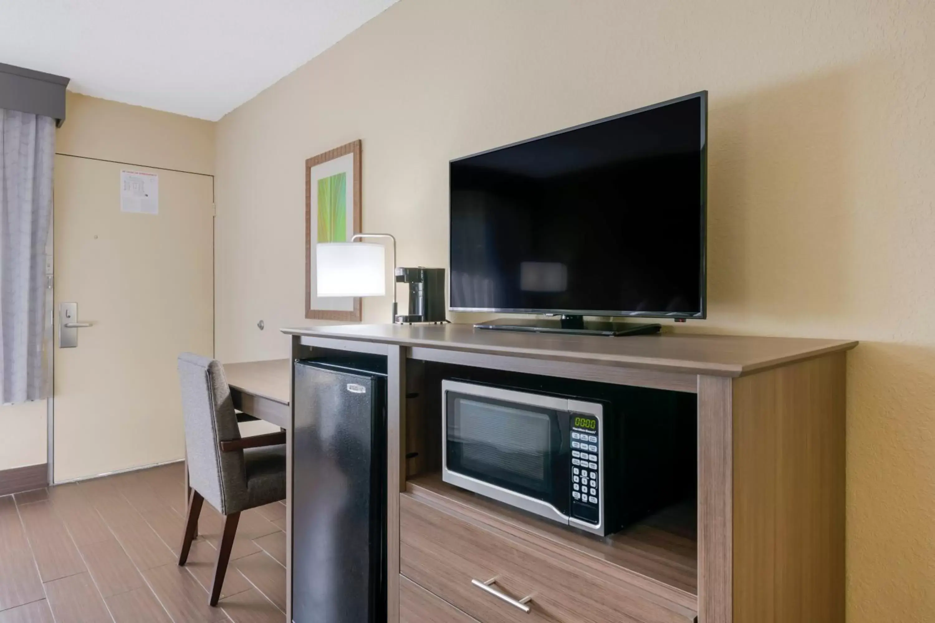 TV and multimedia, TV/Entertainment Center in Best Western Downtown Stuart