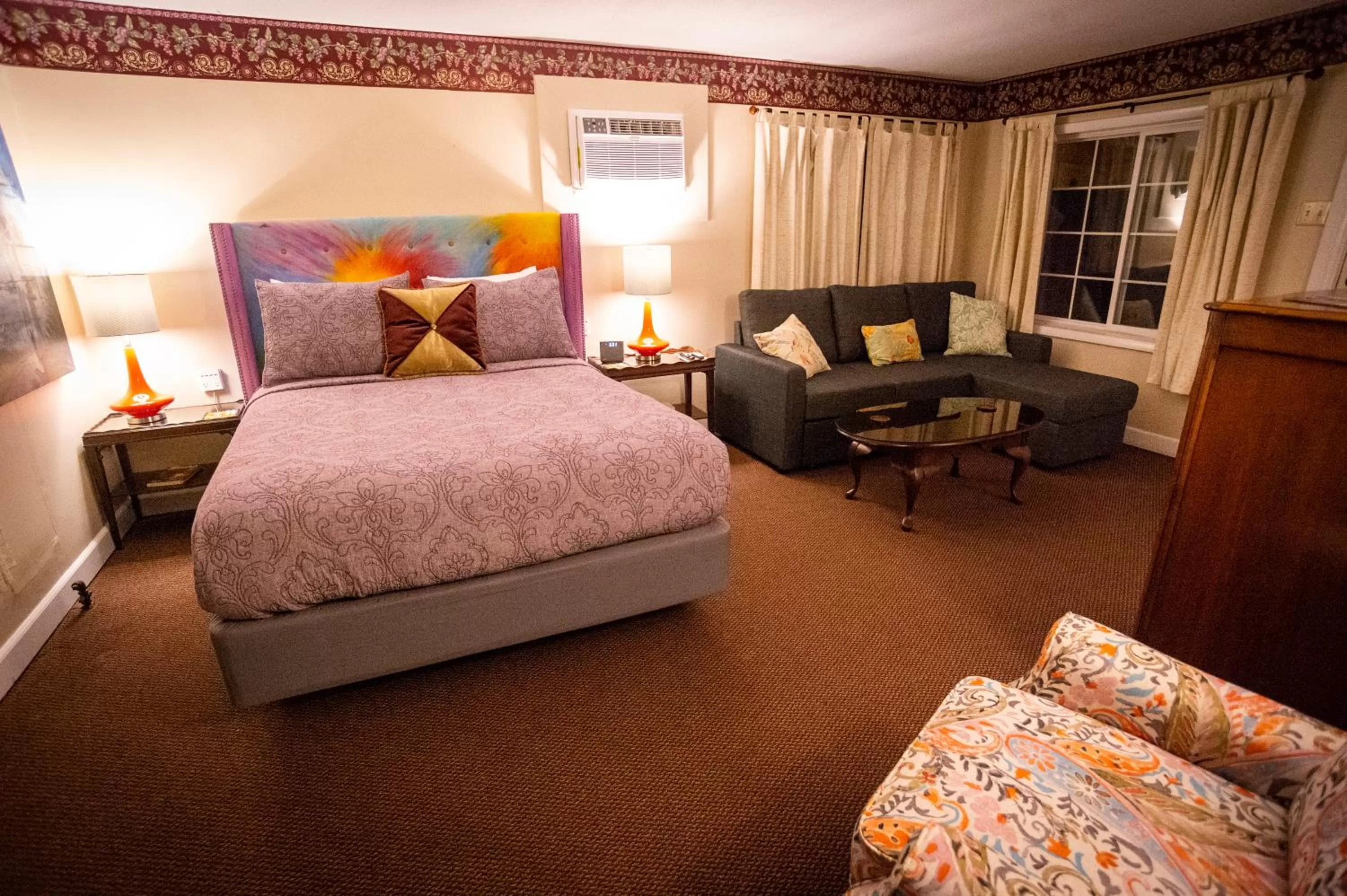 Bed in Sherwood Court Cottages