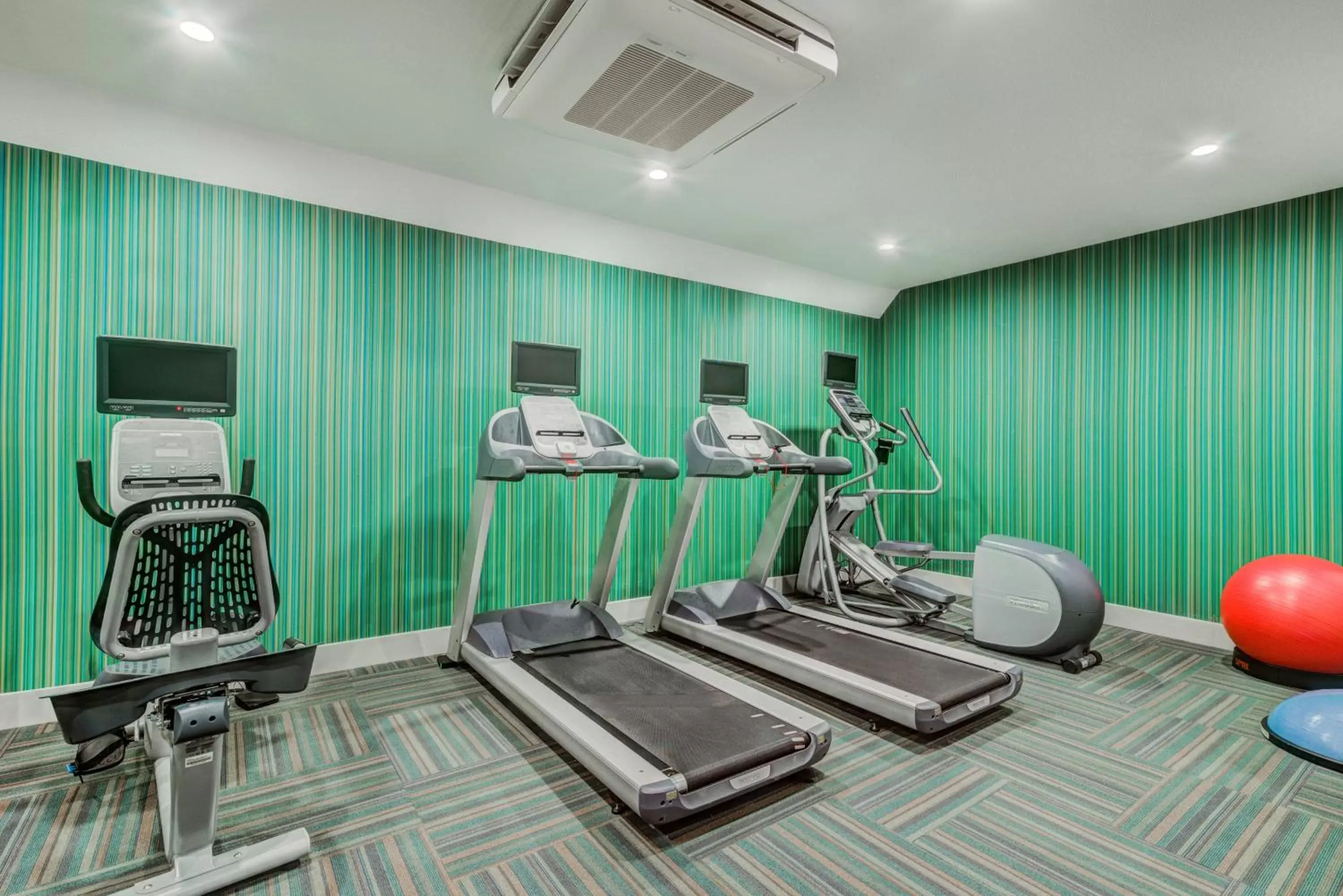 Fitness centre/facilities, Fitness Center/Facilities in Holiday Inn Express Newberg - Wine Country, an IHG Hotel