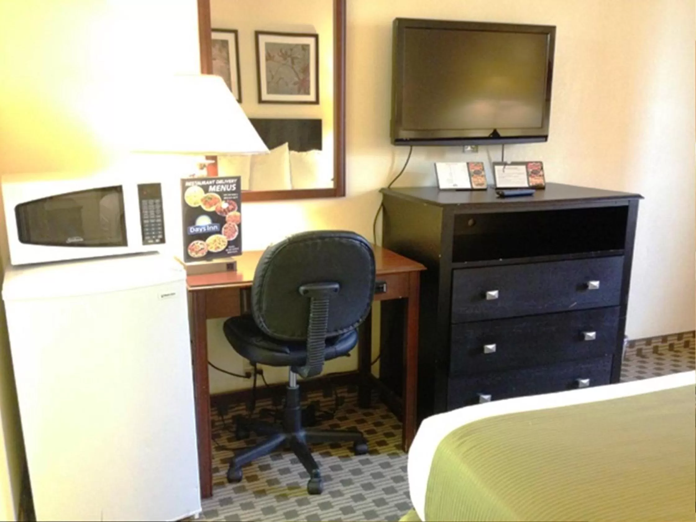 TV and multimedia in Days Inn by Wyndham Irving Grapevine DFW Airport North