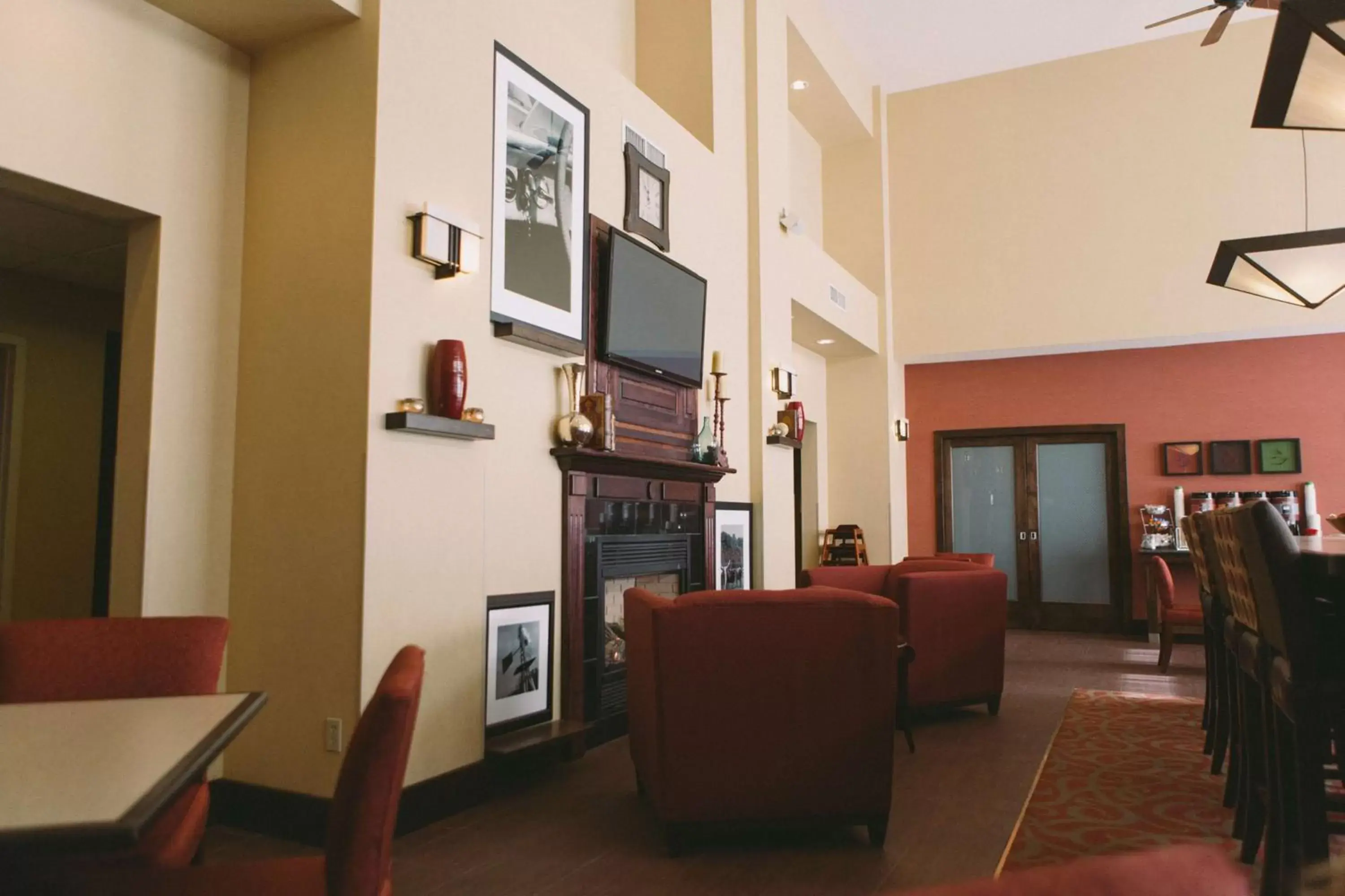 Lobby or reception, TV/Entertainment Center in Hampton Inn & Suites Scottsbluff