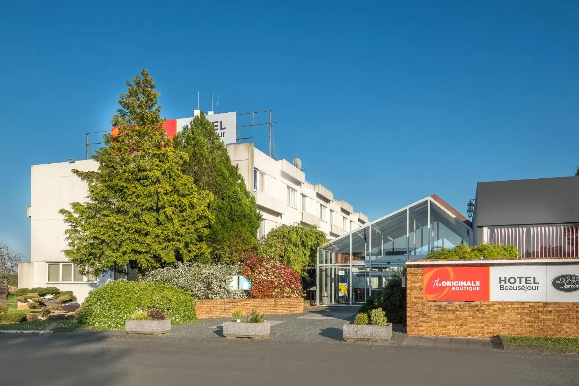 Property Building in The Originals Boutique, Hotel Beauséjour - Poitiers Nord Futuroscope