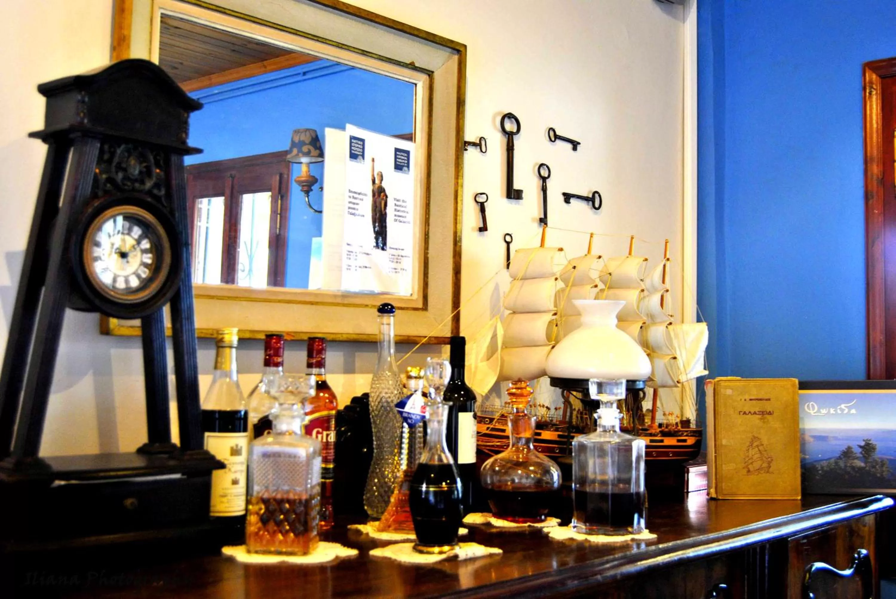 Decorative detail in Filoxenia Studios