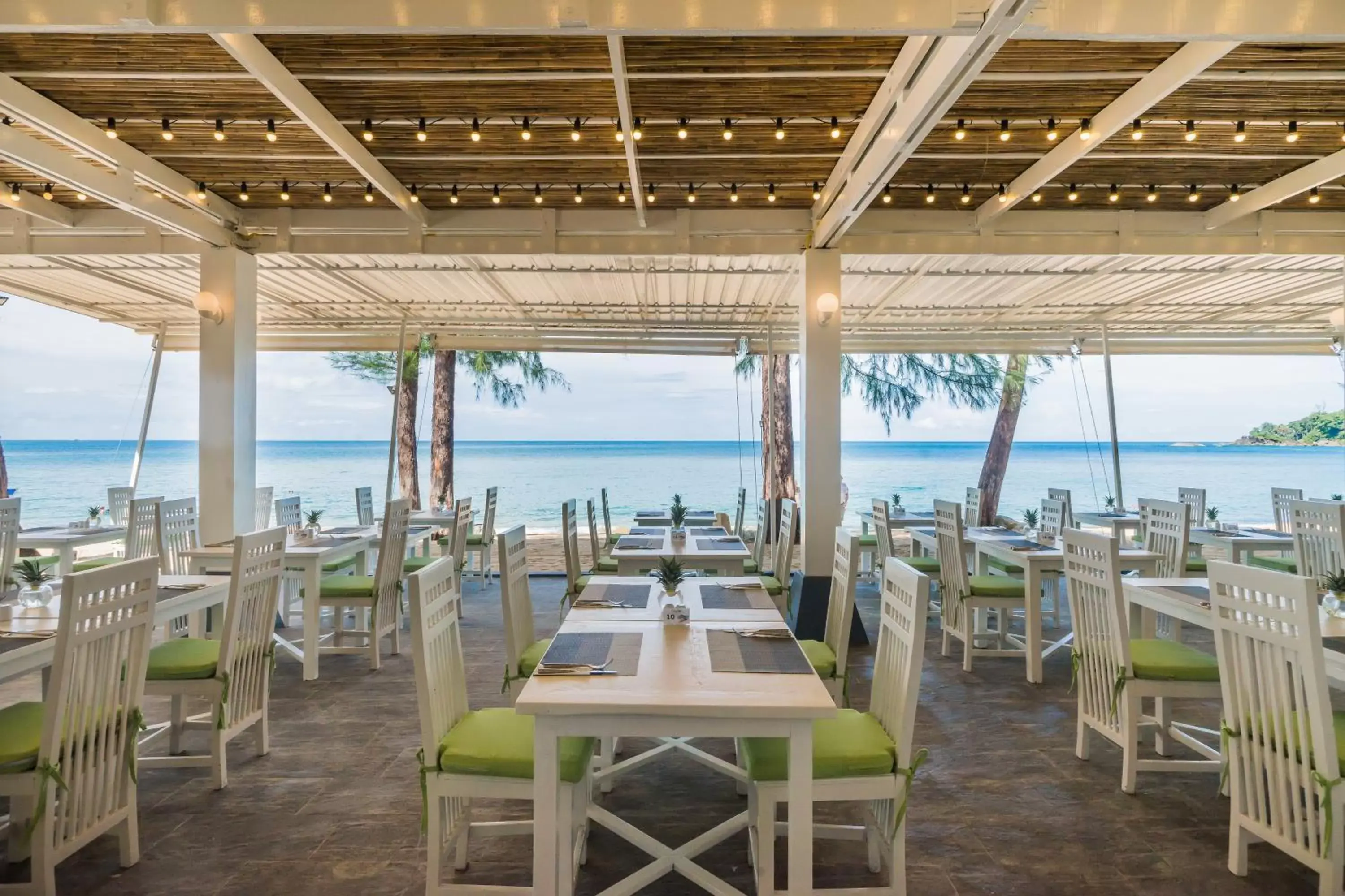 Restaurant/Places to Eat in Khaolak Emerald Surf Beach Resort and Spa - SHA Extra Plus