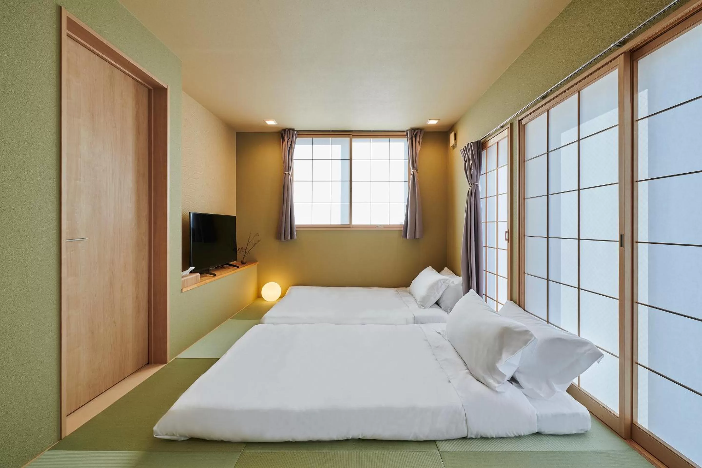 Photo of the whole room, Bed in Reikyo Garden Osaka