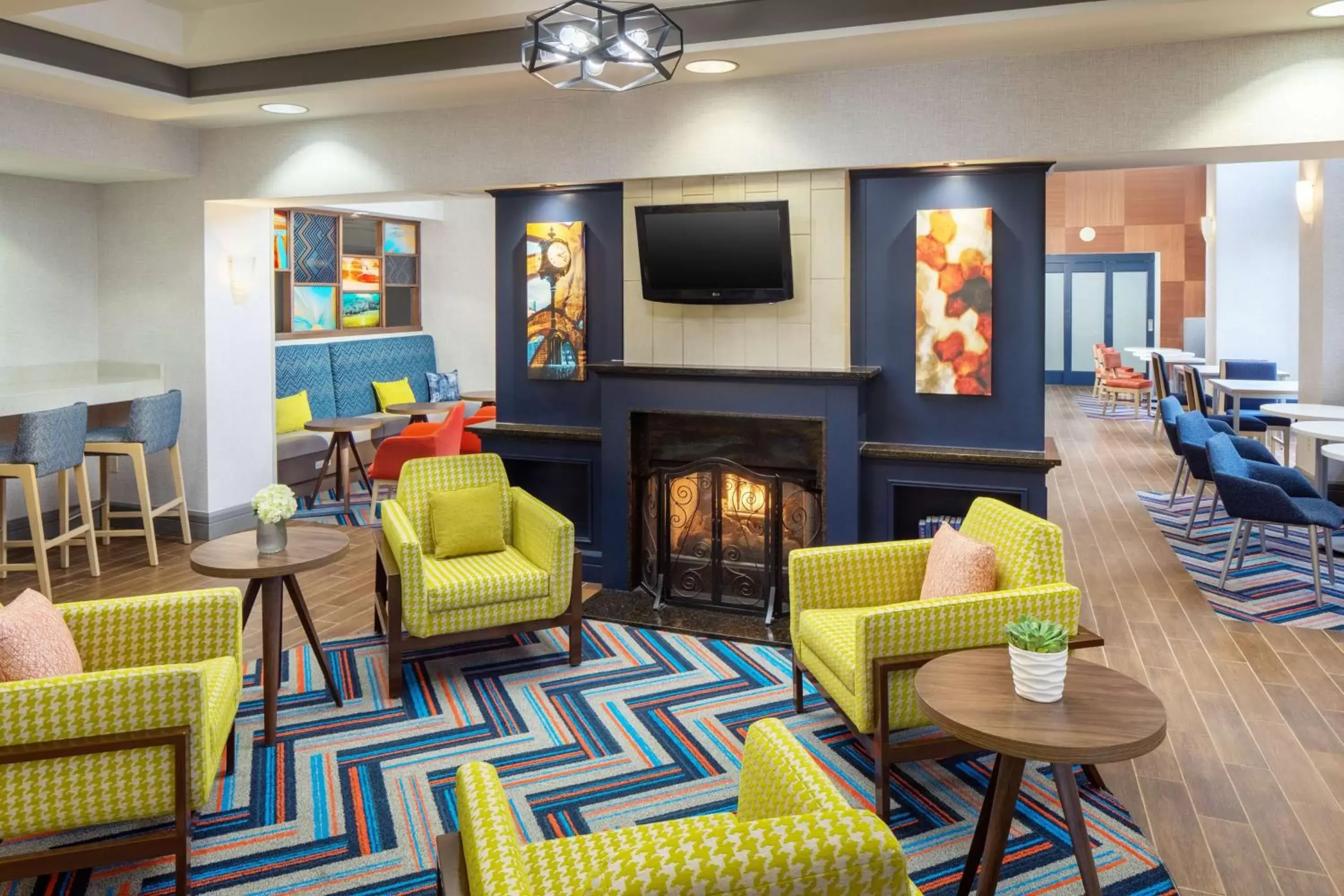 Lobby or reception in Hampton Inn by Hilton Garden City Long Island