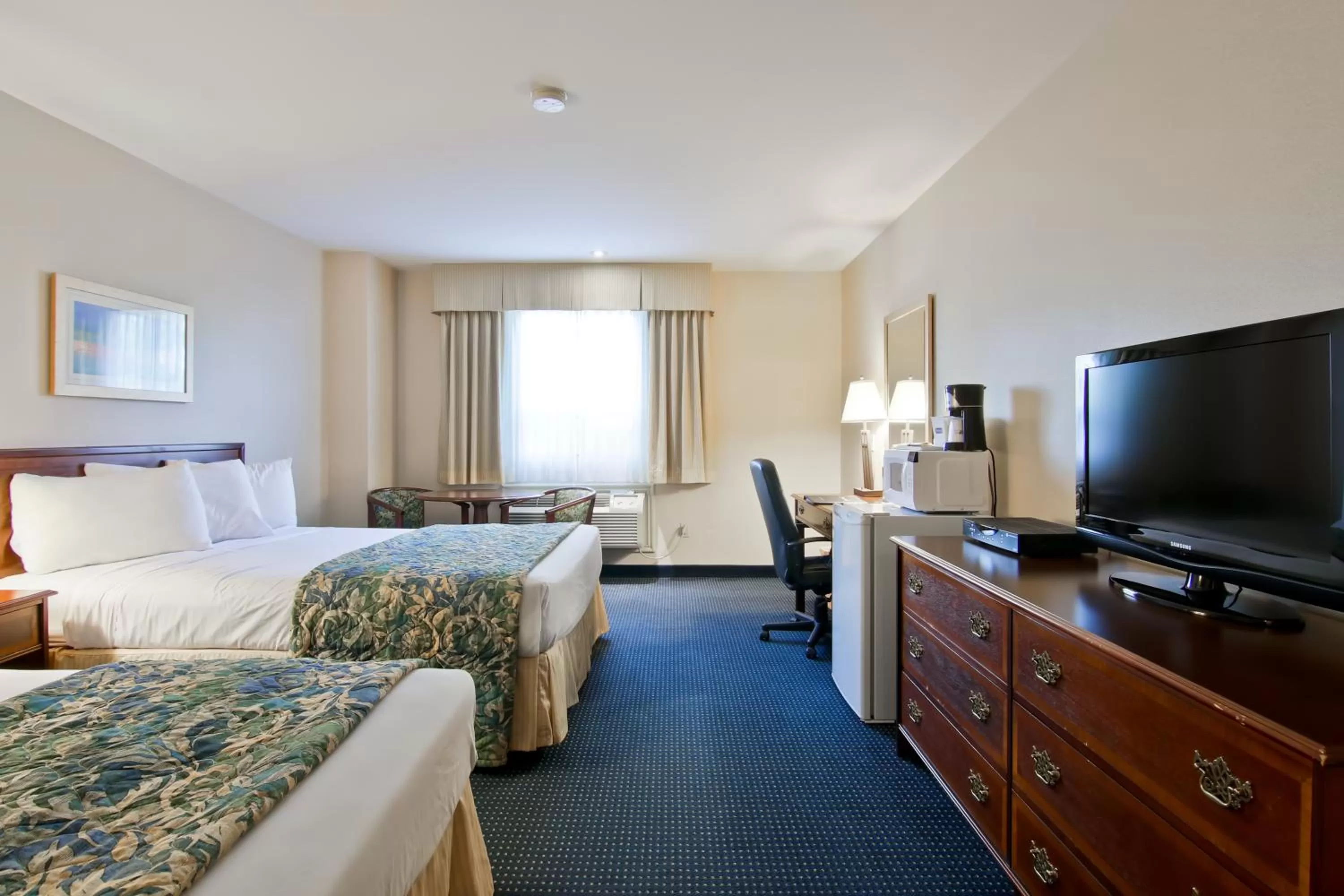 TV and multimedia, Bed in Travelodge by Wyndham Trenton