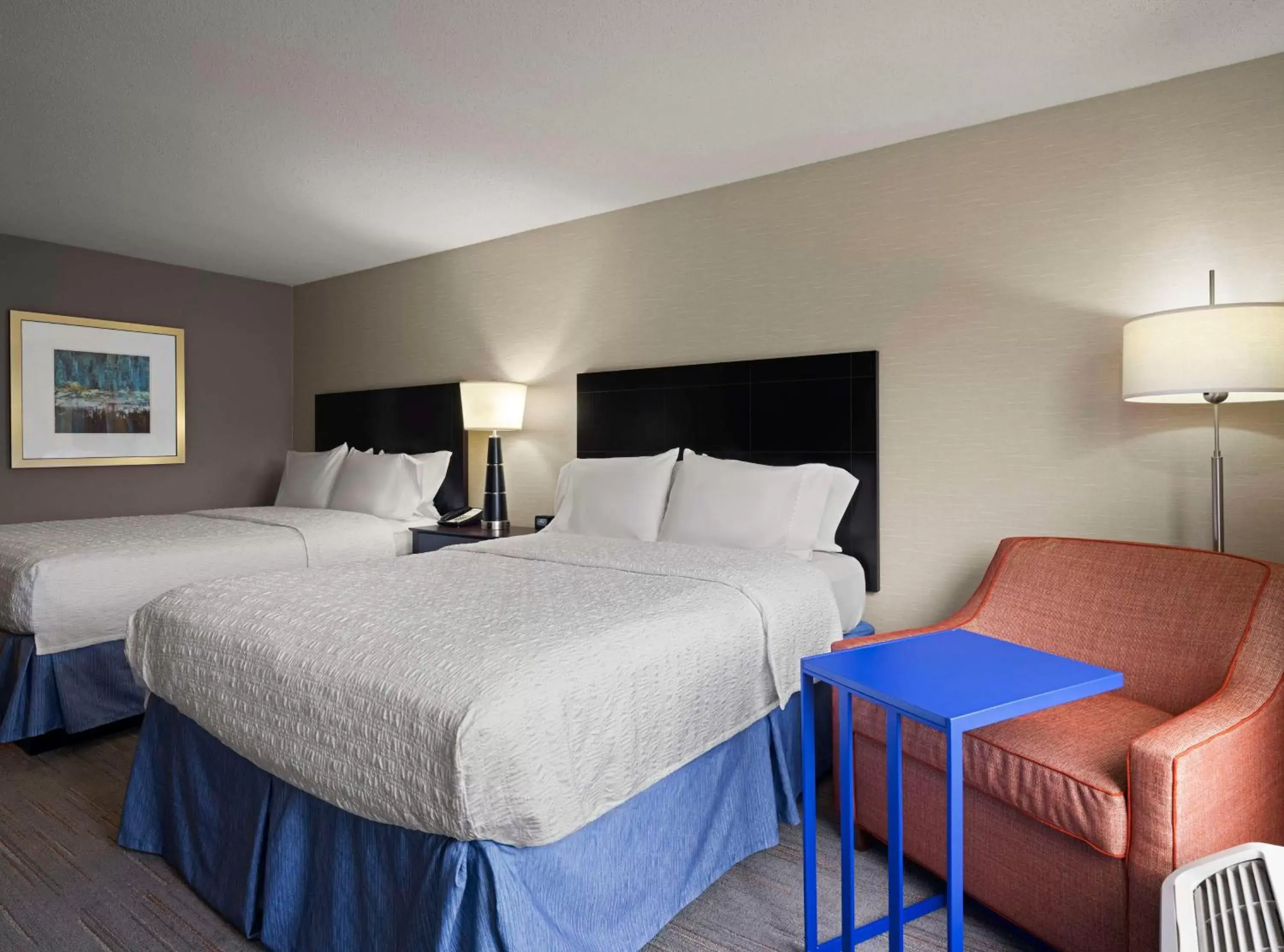 Bed in Hampton Inn & Suites Arundel Mills/Baltimore