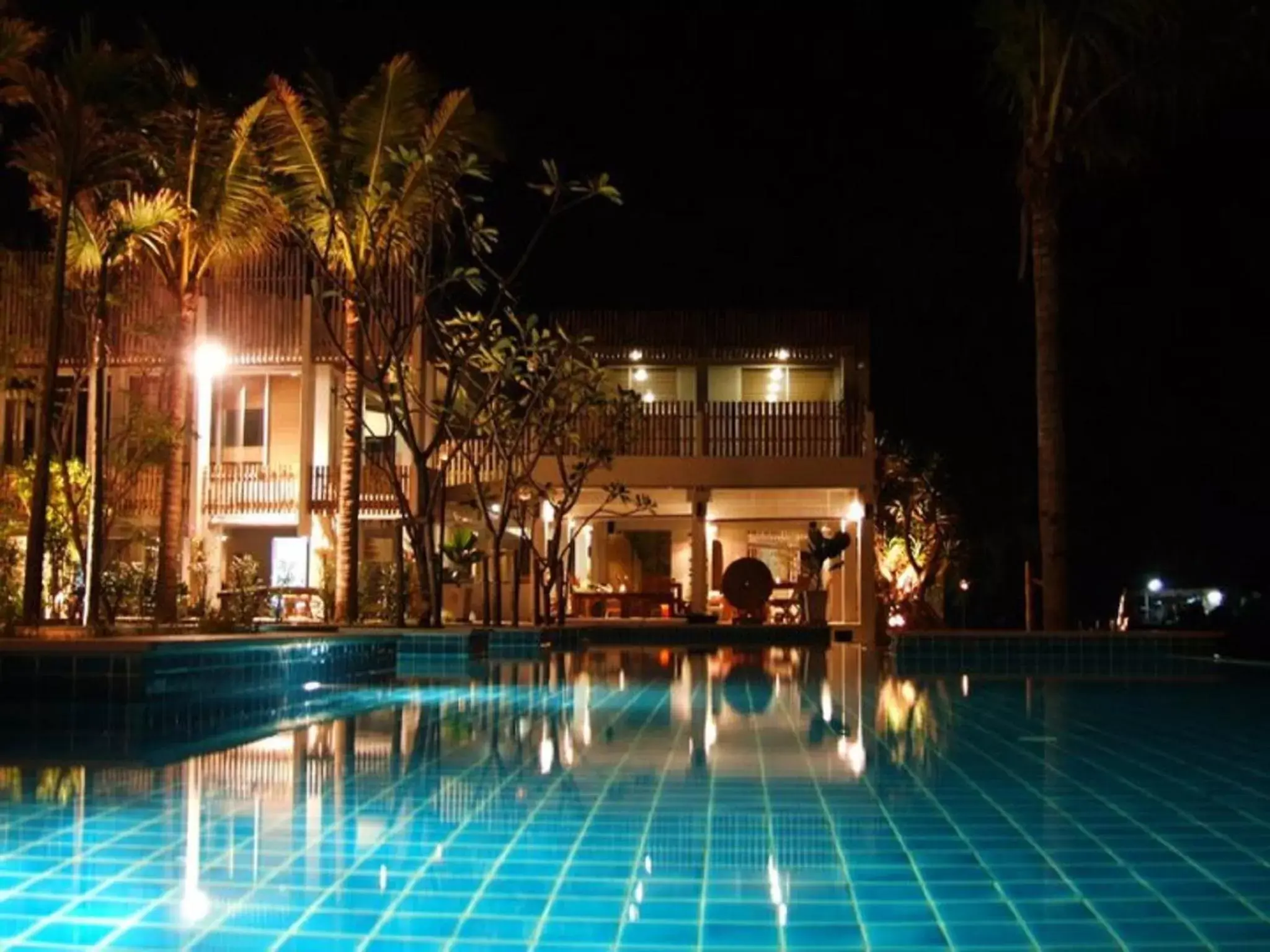 Swimming pool, Property Building in Bari Lamai Resort