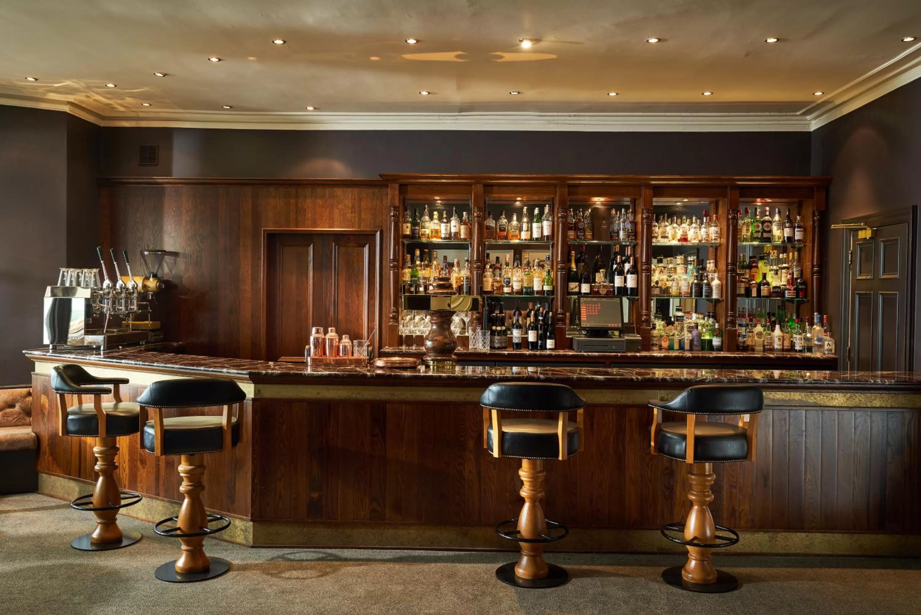 Lounge or bar in Golf View Hotel & Spa