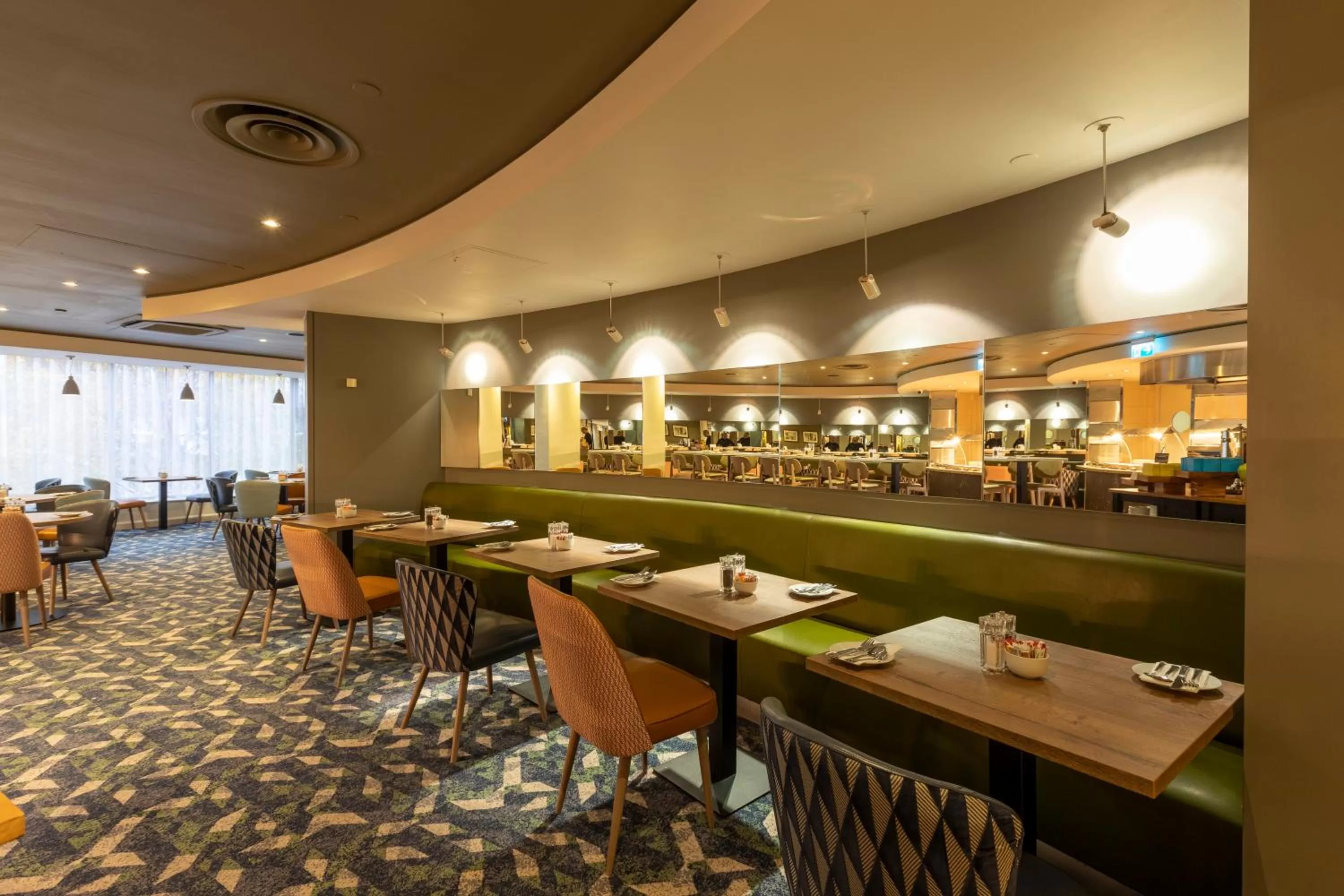 Restaurant/places to eat in Holiday Inn London - Regent's Park by IHG