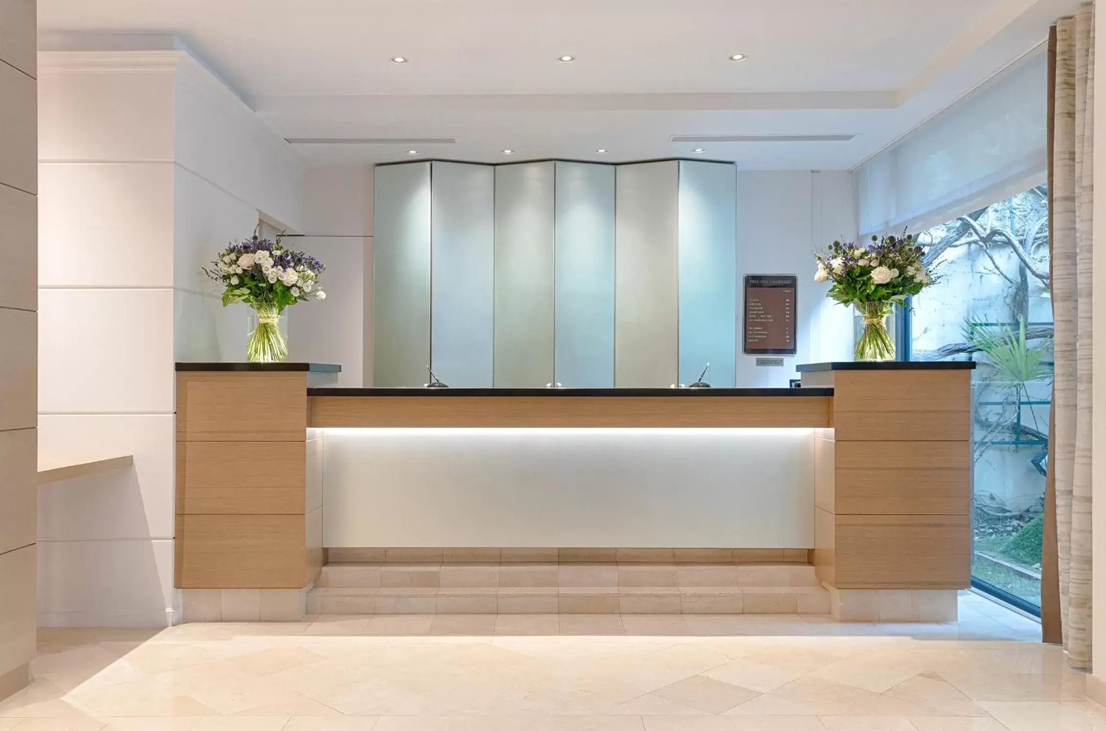 Lobby or reception, Lobby/Reception in Garden-Elysée