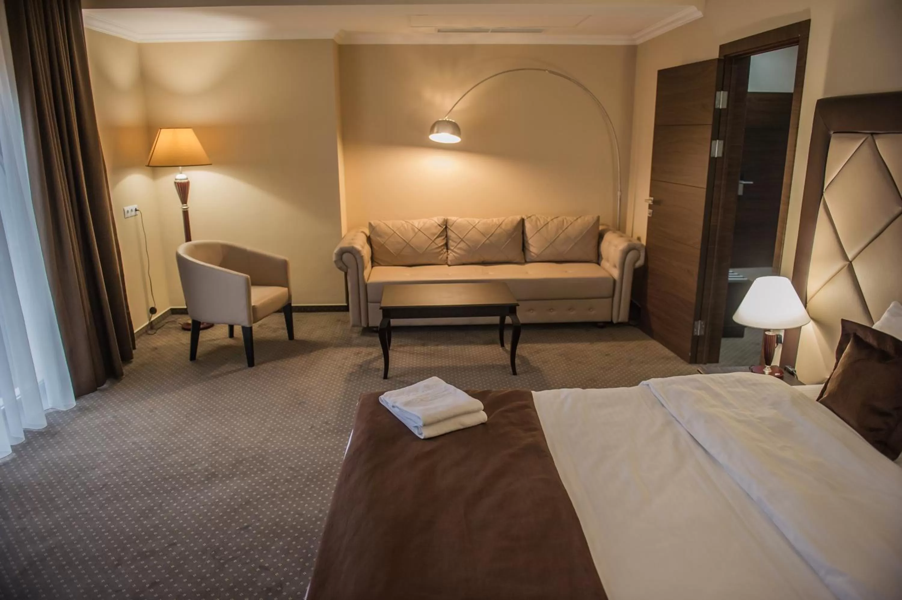 Living room, Bed in Bernardazzi Grand Hotel