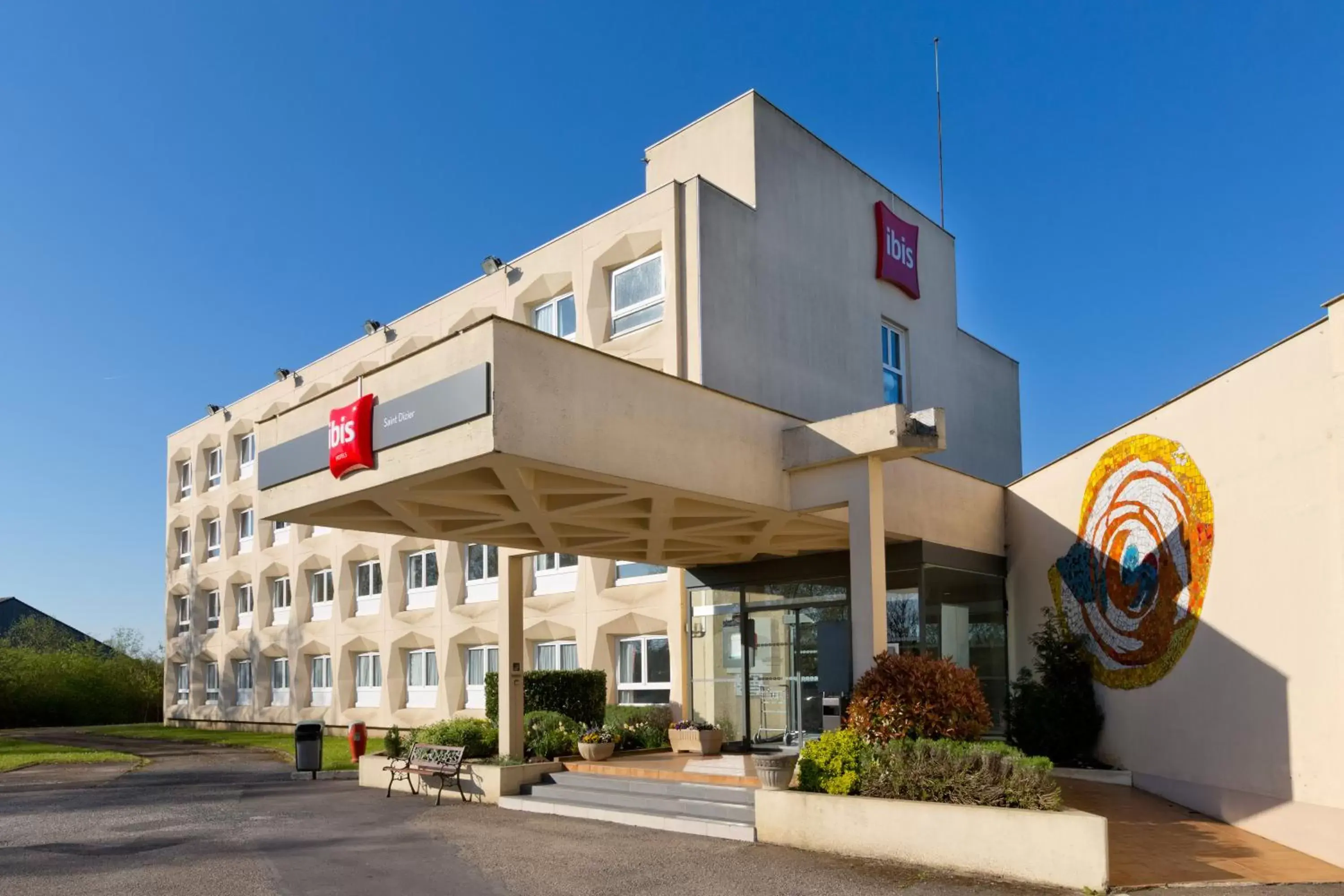 Facade/entrance, Property Building in ibis Saint Dizier